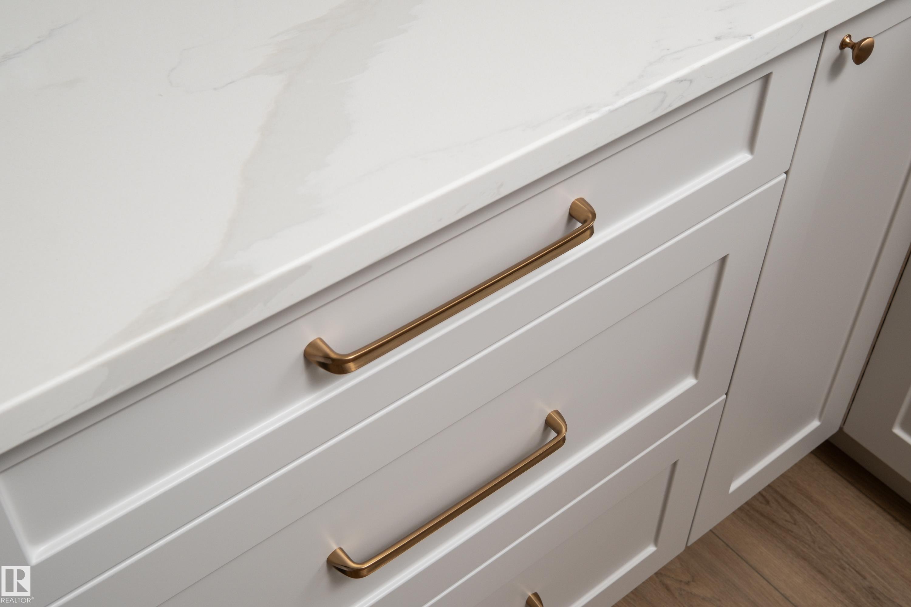 Photo 16 at 8 Darby Crescent, Deer Park, Spruce Grove