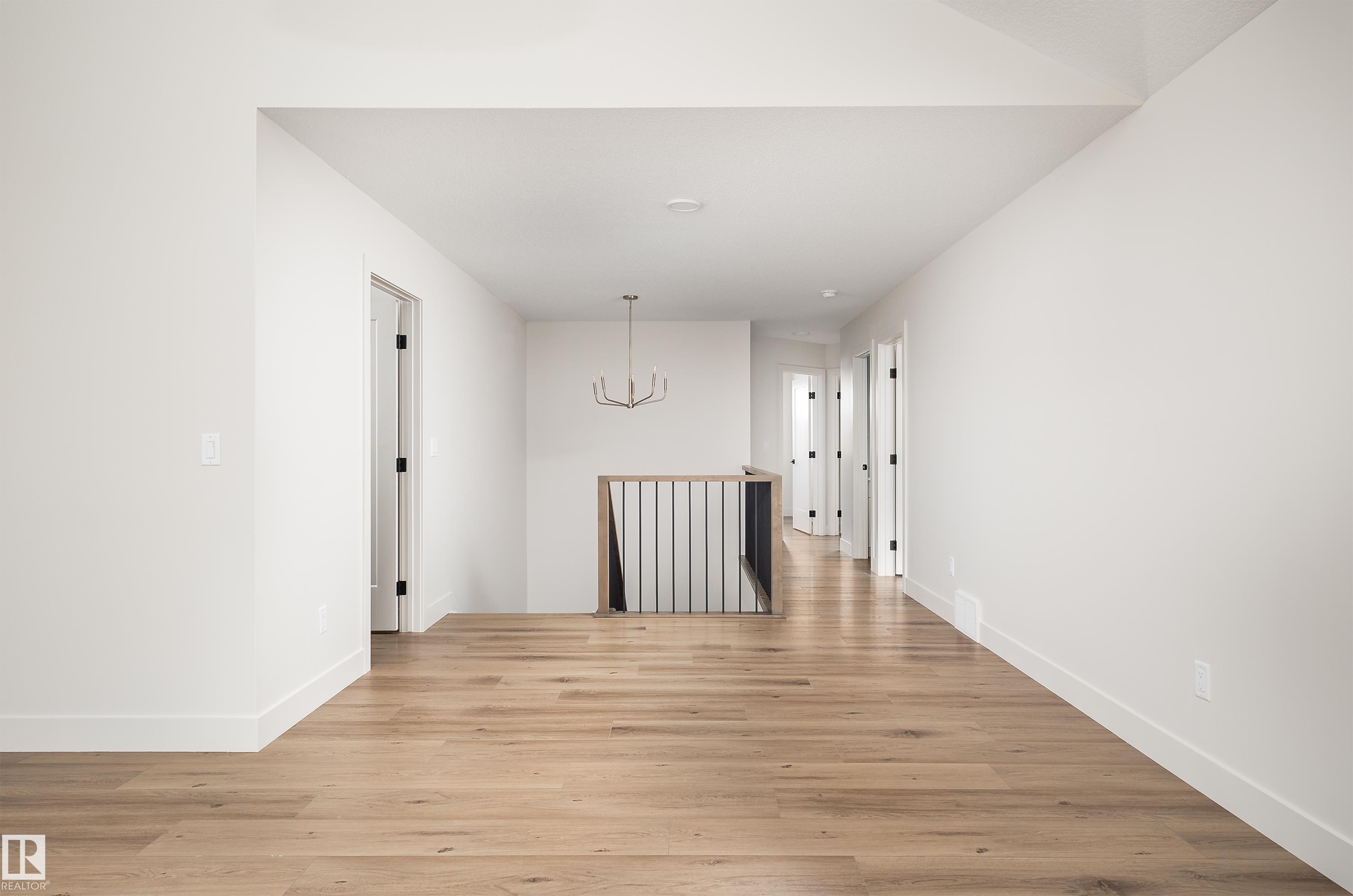 Photo 23 at 8 Darby Crescent, Deer Park, Spruce Grove