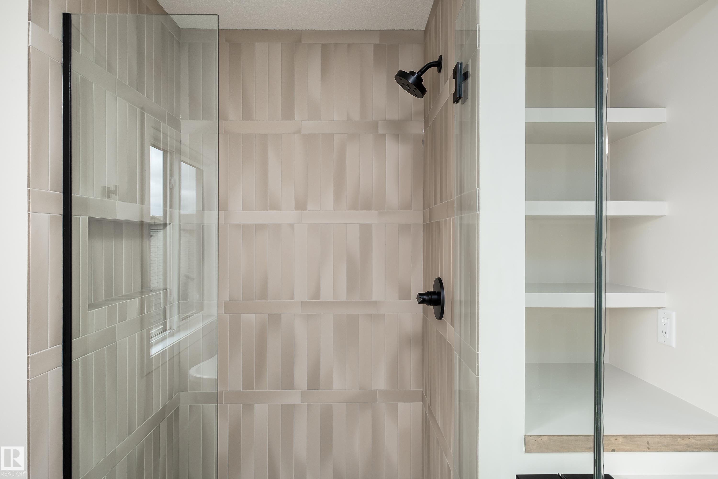 Photo 31 at 8 Darby Crescent, Deer Park, Spruce Grove