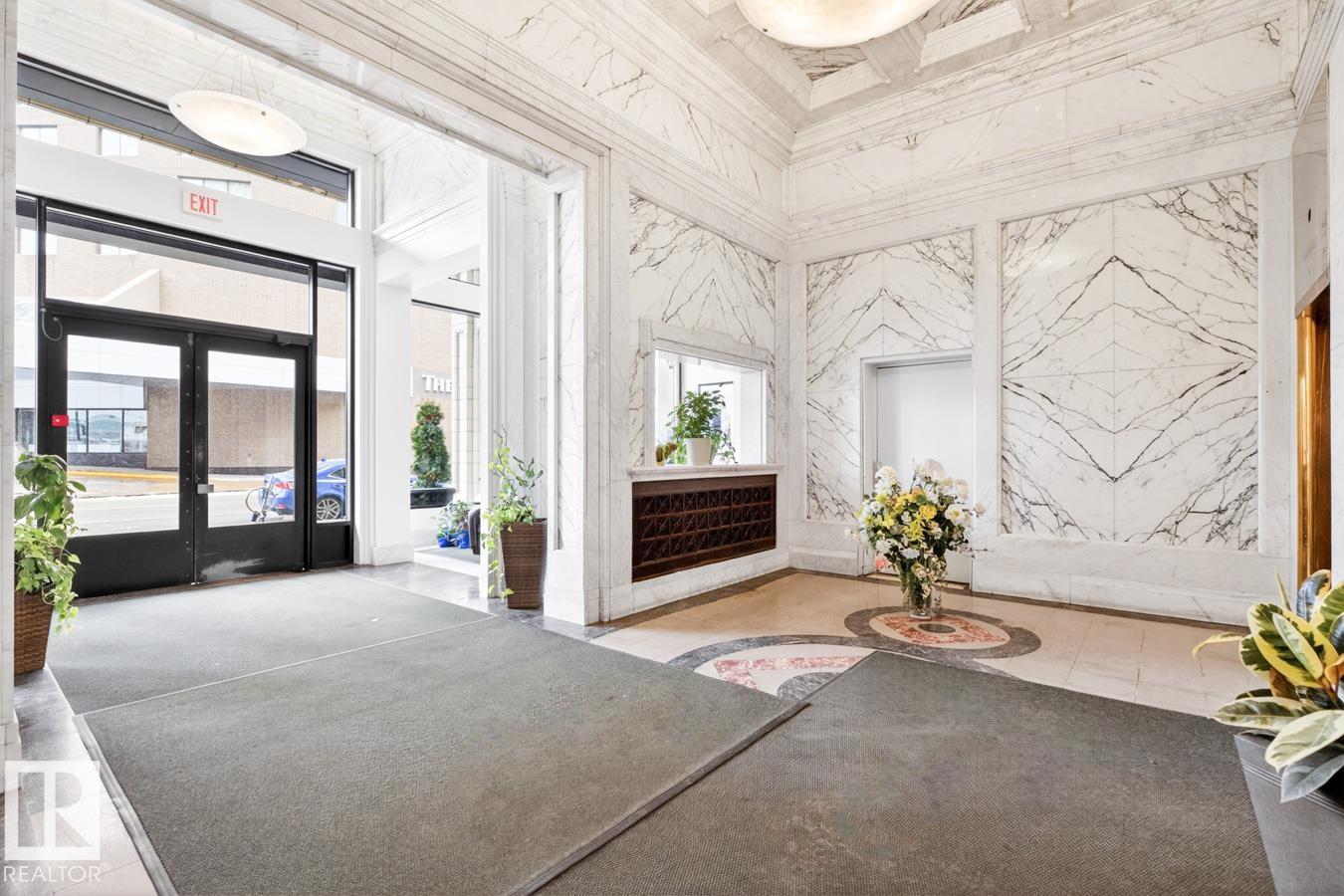 801 - 10134 100 Street NW, Downtown, Edmonton