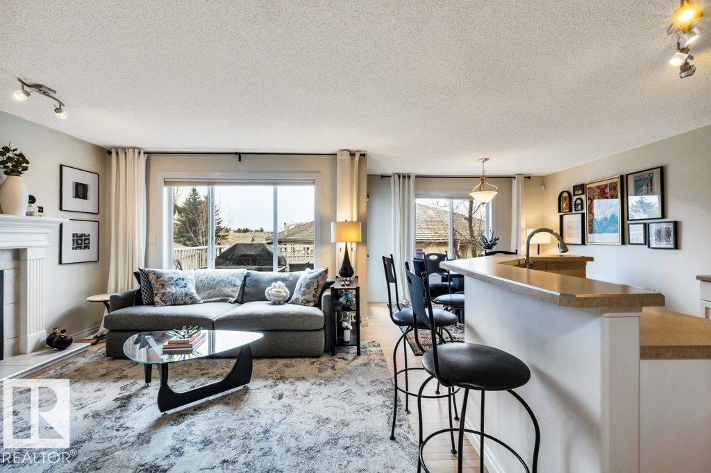 Photo 11 at 23 - 211 Blackburn Drive E SW, Blackburne, Edmonton