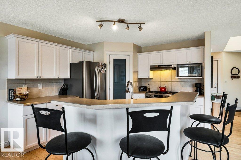 Photo 18 at 23 - 211 Blackburn Drive E SW, Blackburne, Edmonton