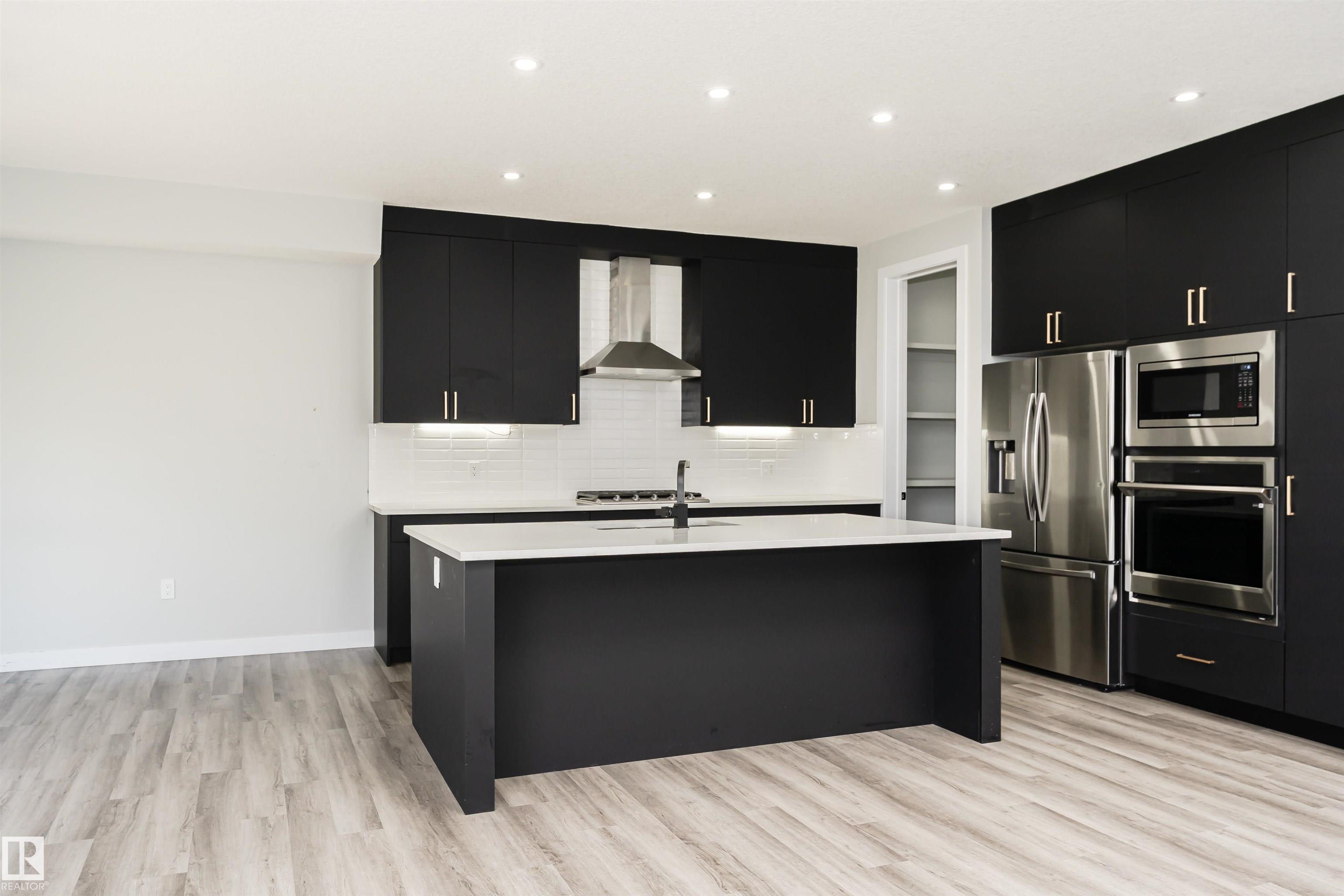https://zimg.paragon.ice.com/ParagonImages/Property/PM/RAE/225397221/15/0/0/0aefbb44e8345a2d8473e21d50694ad5/1/bcc1bc67fbecfdc62ac02056f628baaf/225397221-33e30a97-fdb2-43bb-9107-3a06a1961251.JPG