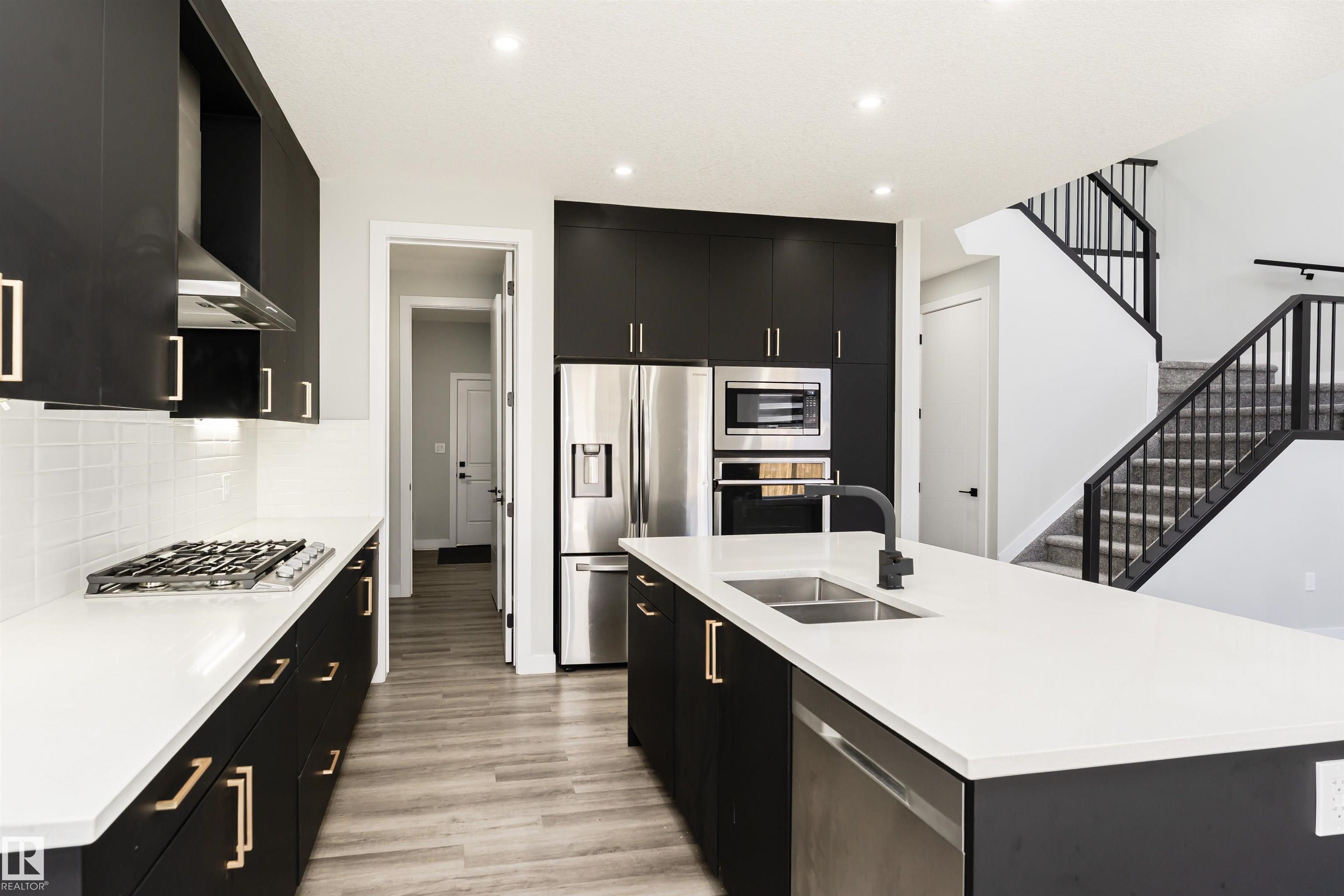 https://zimg.paragon.ice.com/ParagonImages/Property/PM/RAE/225397221/17/0/0/1b5fb4723061e995ca67ad292fcf14a8/1/bcc1bc67fbecfdc62ac02056f628baaf/225397221-f2498ef0-b90f-4cd2-8b49-a49017d31d0e.JPG