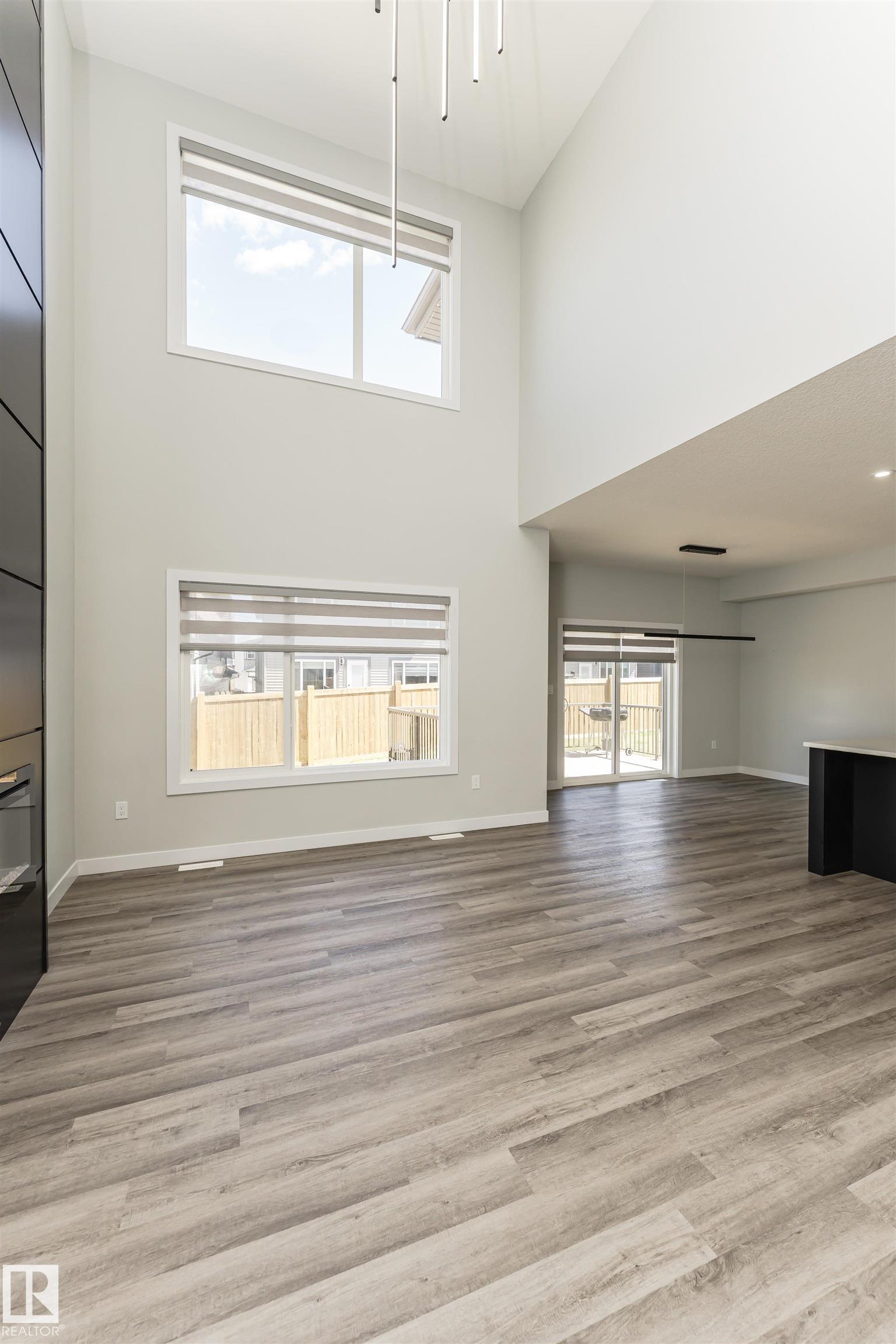 https://zimg.paragon.ice.com/ParagonImages/Property/PM/RAE/225397221/27/0/0/7bd43e46b10b55b1d6e1c7027e2244db/1/bcc1bc67fbecfdc62ac02056f628baaf/225397221-c53dc65a-9794-4665-9f6a-43ffe330866d.JPG