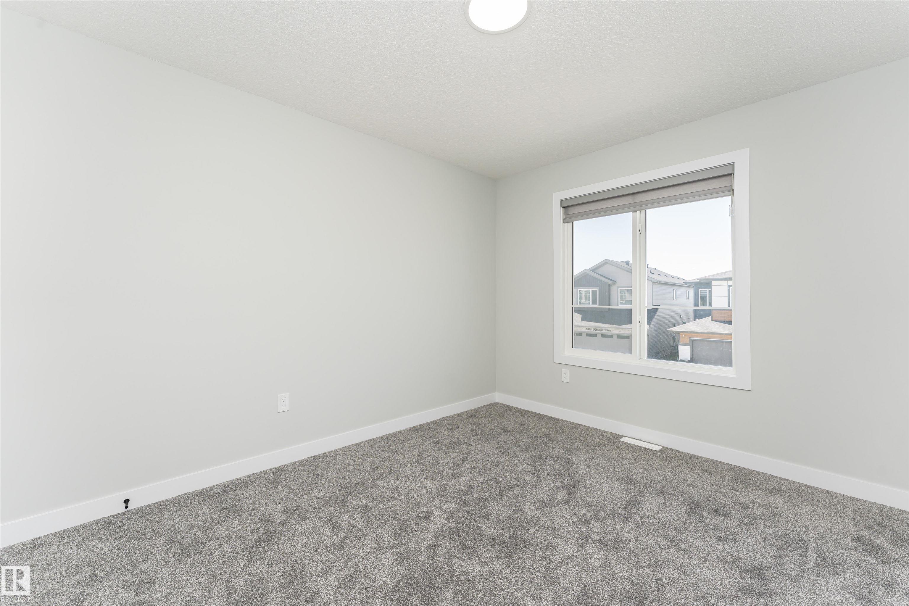 https://zimg.paragon.ice.com/ParagonImages/Property/PM/RAE/225397221/40/0/0/452f5d76db8246426b16584f1b7cb1d0/1/bcc1bc67fbecfdc62ac02056f628baaf/225397221-de4d2a1f-9dc1-4b12-8b54-324e6b3511fa.JPG