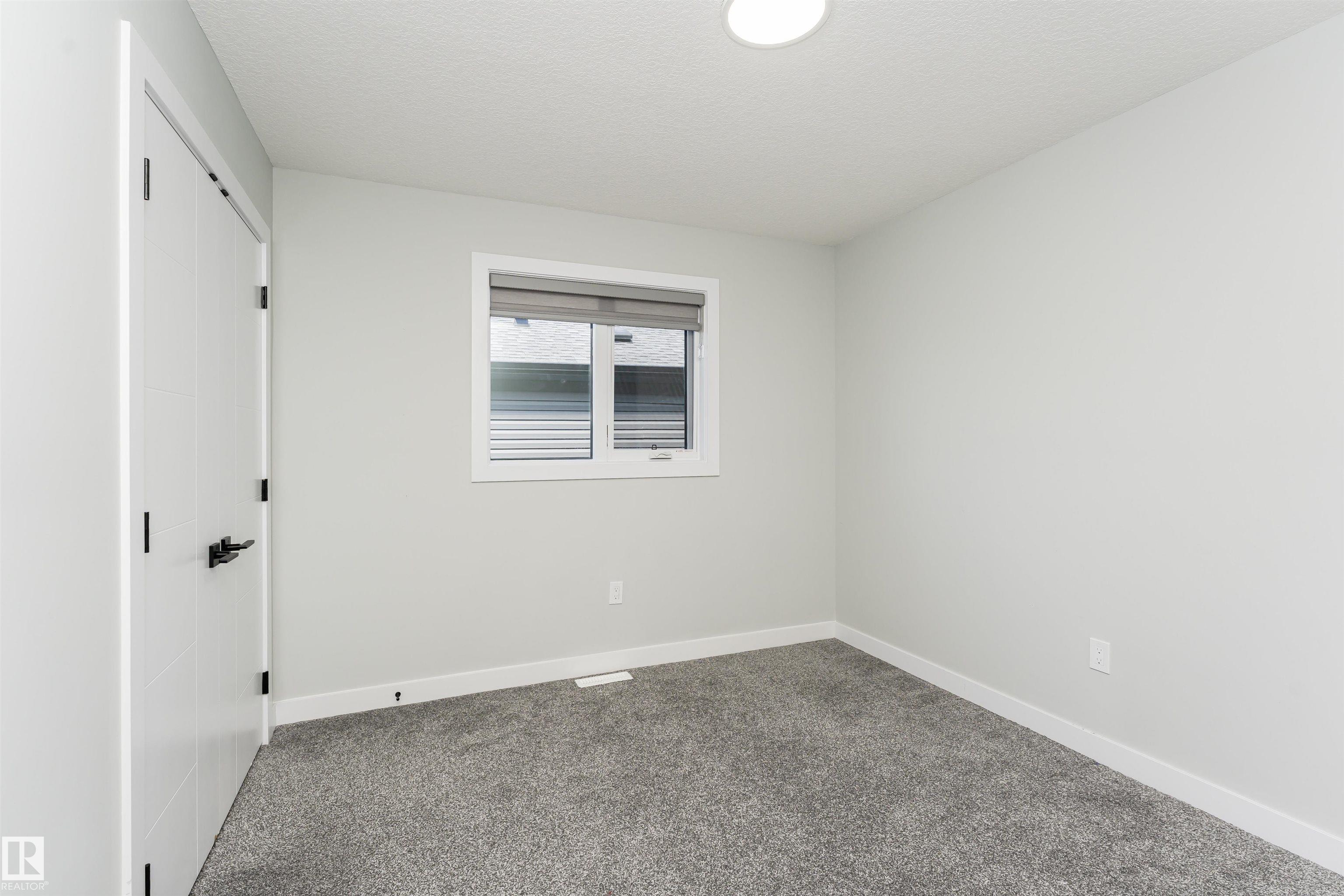 https://zimg.paragon.ice.com/ParagonImages/Property/PM/RAE/225397221/44/0/0/cb85eeb5ba6c3794d3a07b7f0825f5a5/1/bcc1bc67fbecfdc62ac02056f628baaf/225397221-f8ccad9d-6177-4cd8-9e35-0ed238e43e5a.JPG