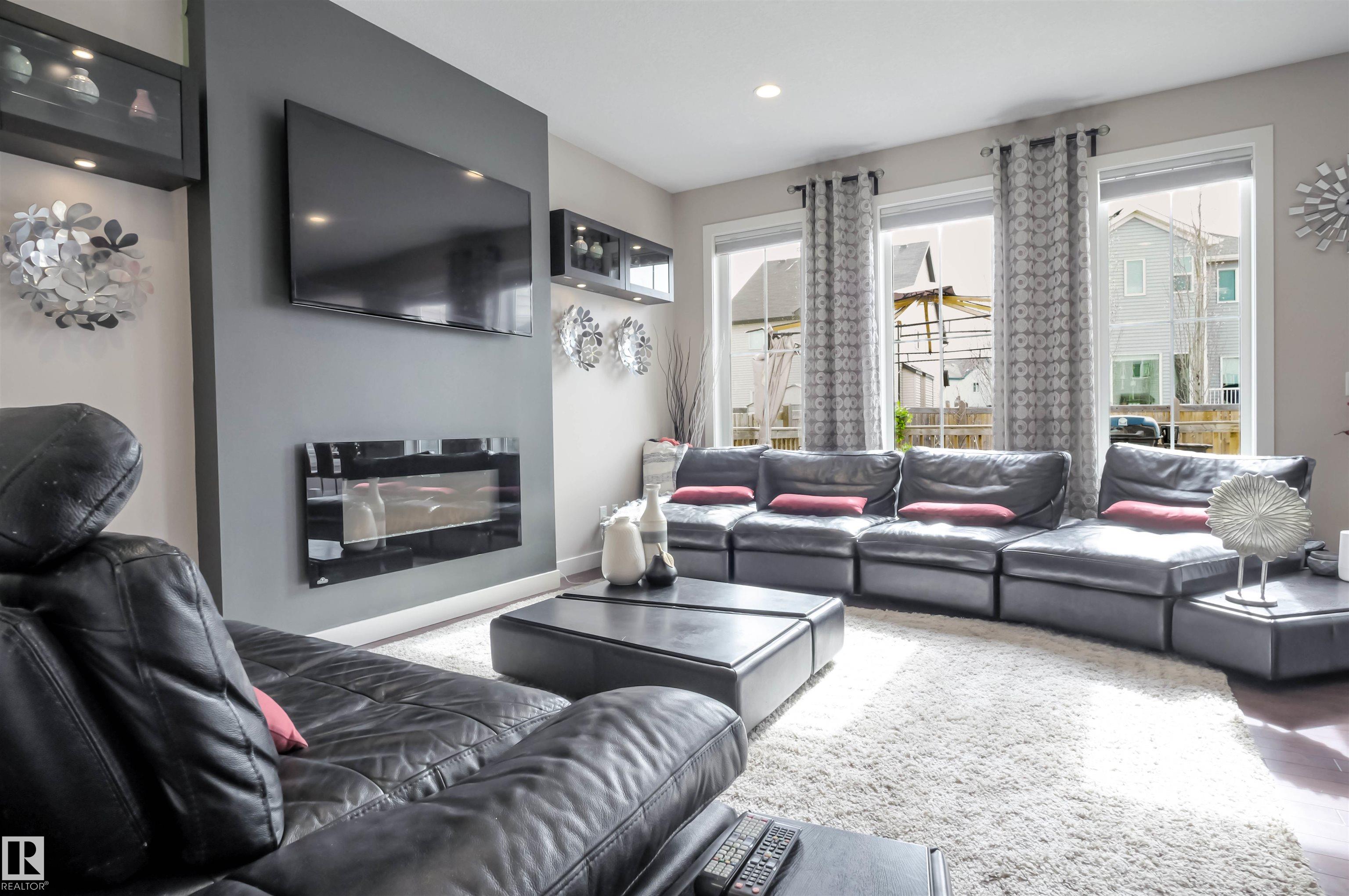 Photo 11 at 1728 53 Street SW, Walker, Edmonton