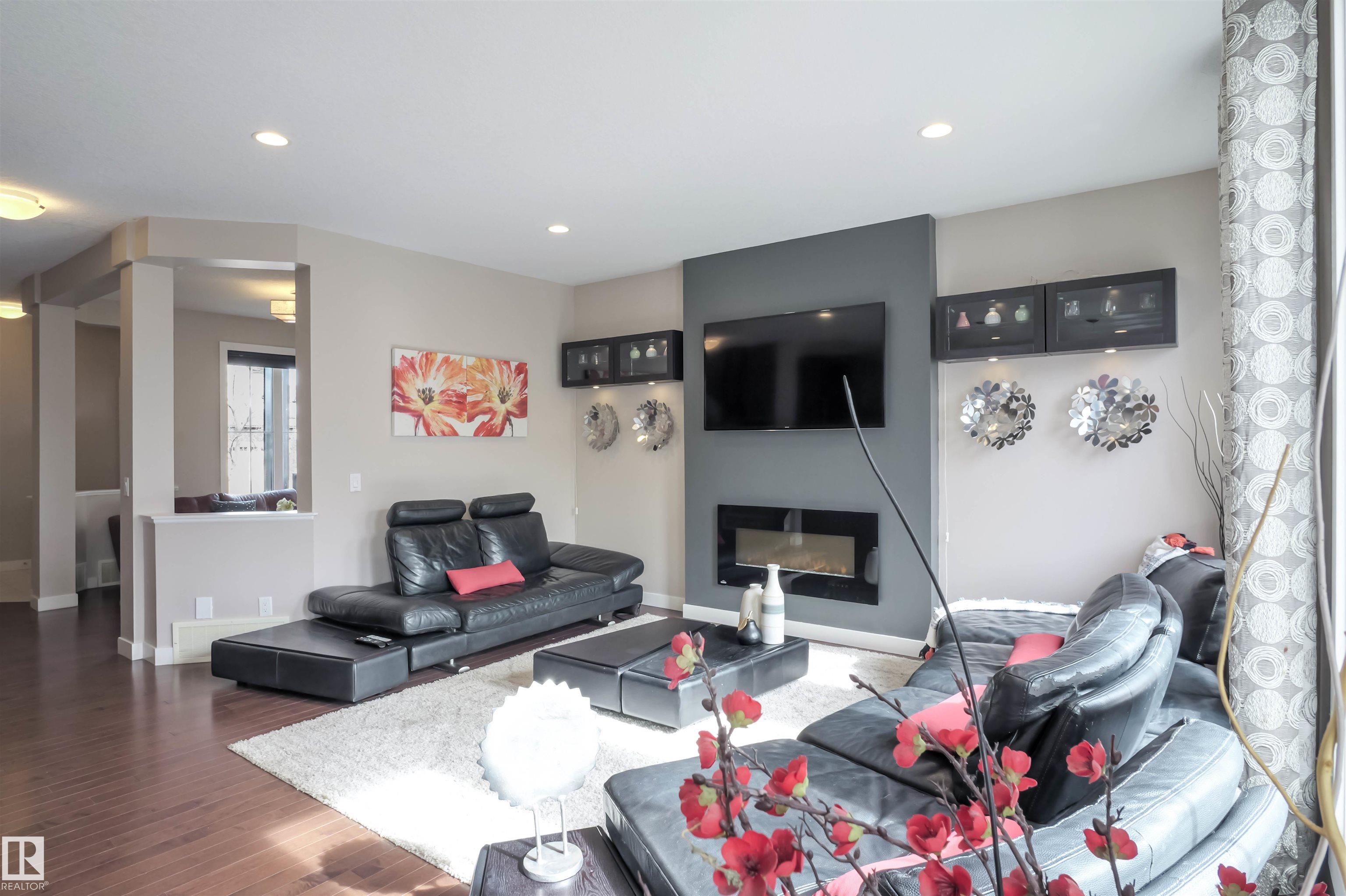 Photo 10 at 1728 53 Street SW, Walker, Edmonton