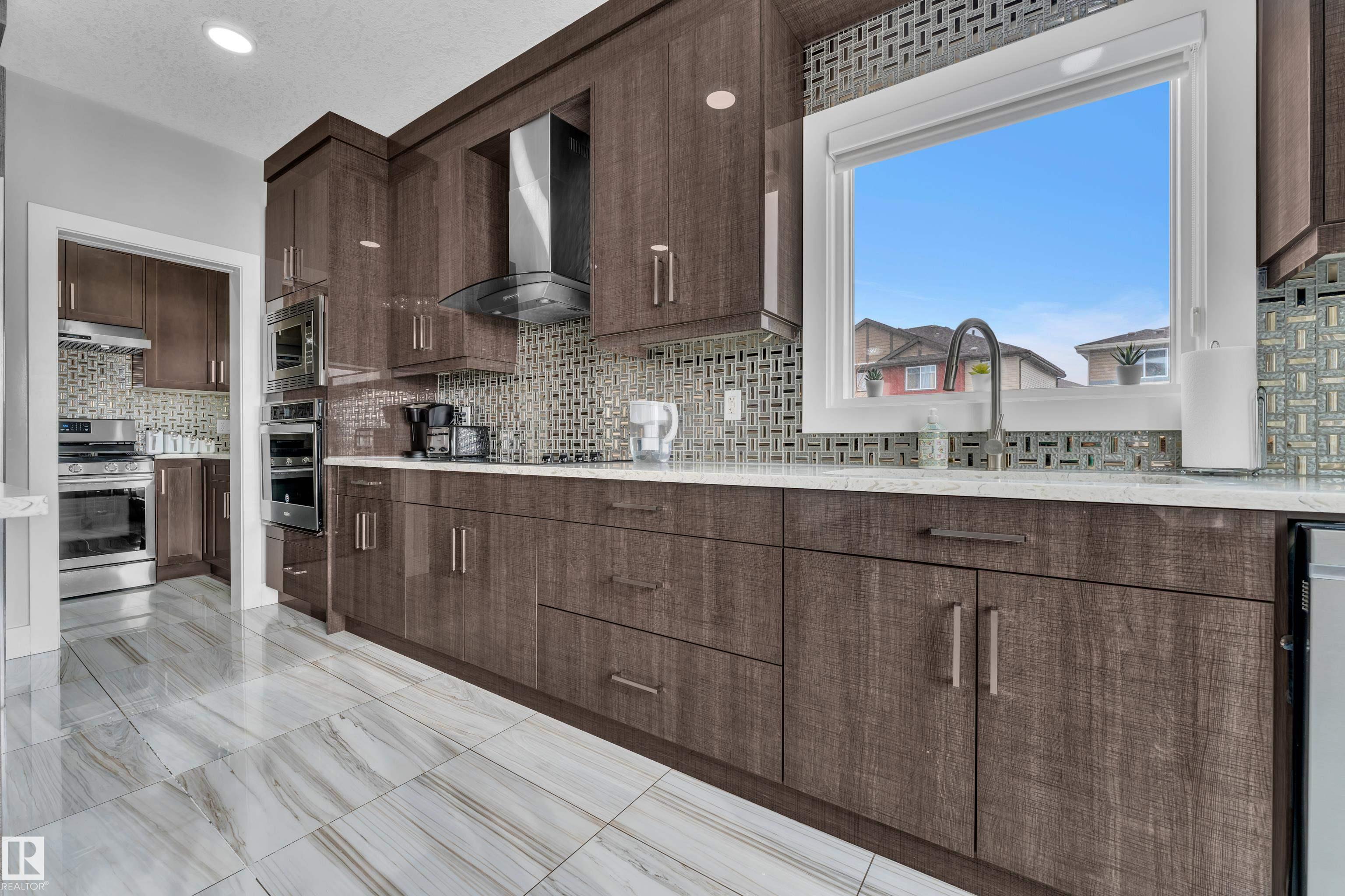 Photo 13 at 1404 25 Street NW, Laurel, Edmonton