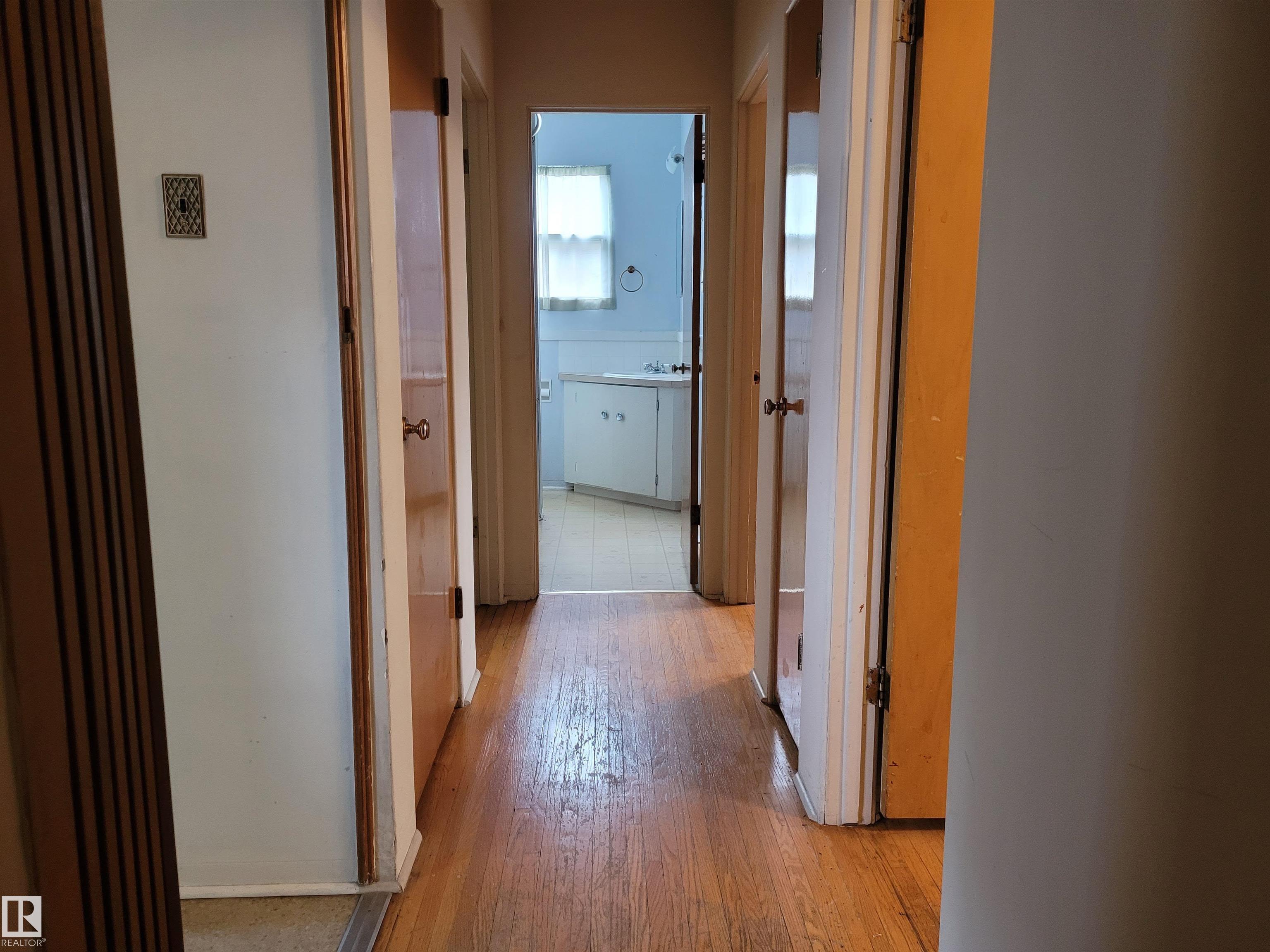 Photo 11 at 14416 110a Avenue NW, McQueen, Edmonton