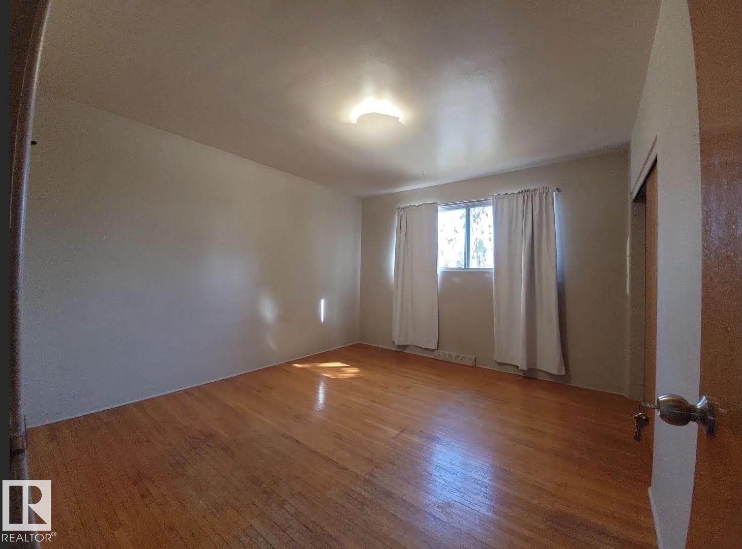 Photo 12 at 14416 110a Avenue NW, McQueen, Edmonton