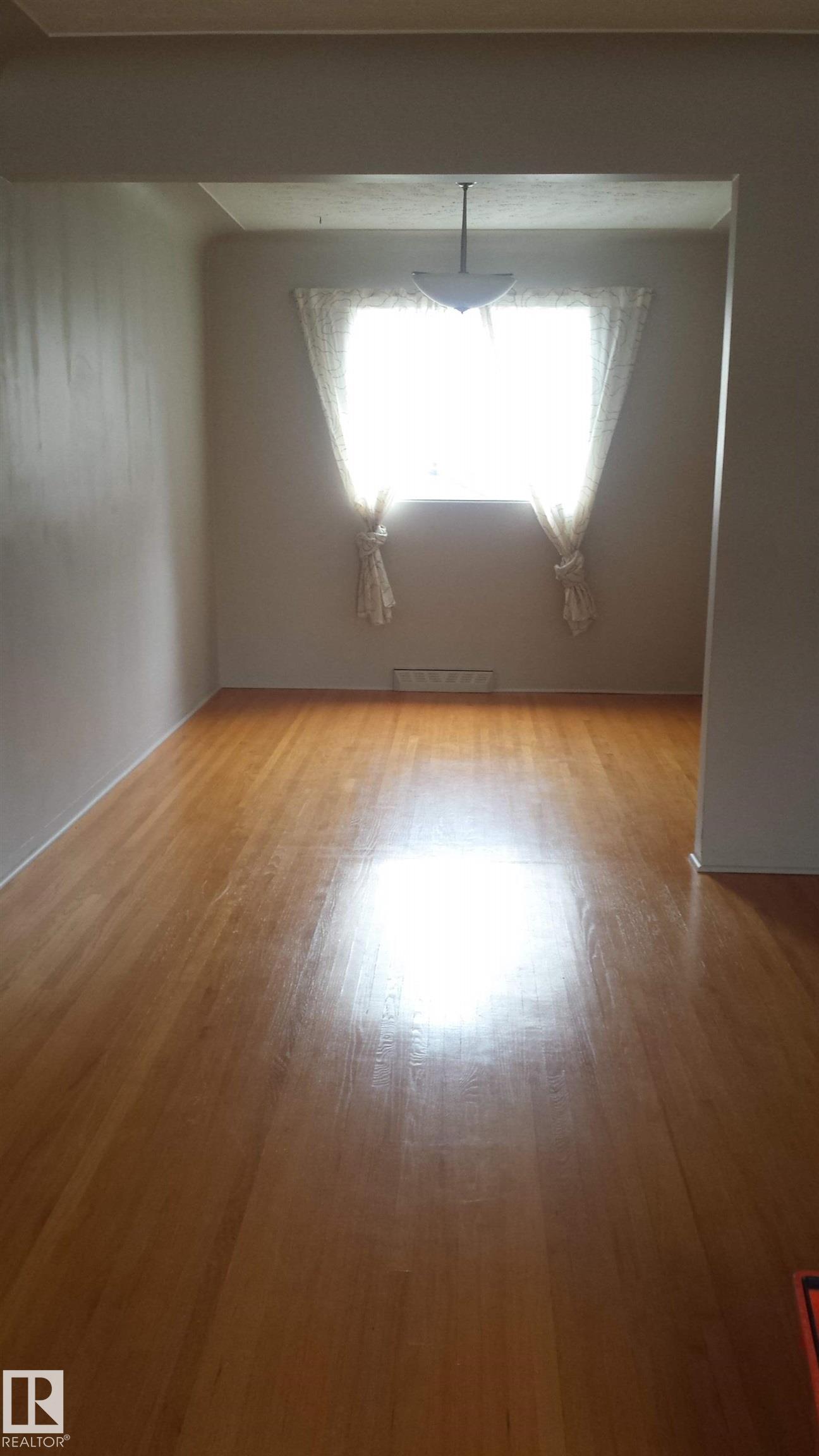 Photo 6 at 14416 110a Avenue NW, McQueen, Edmonton