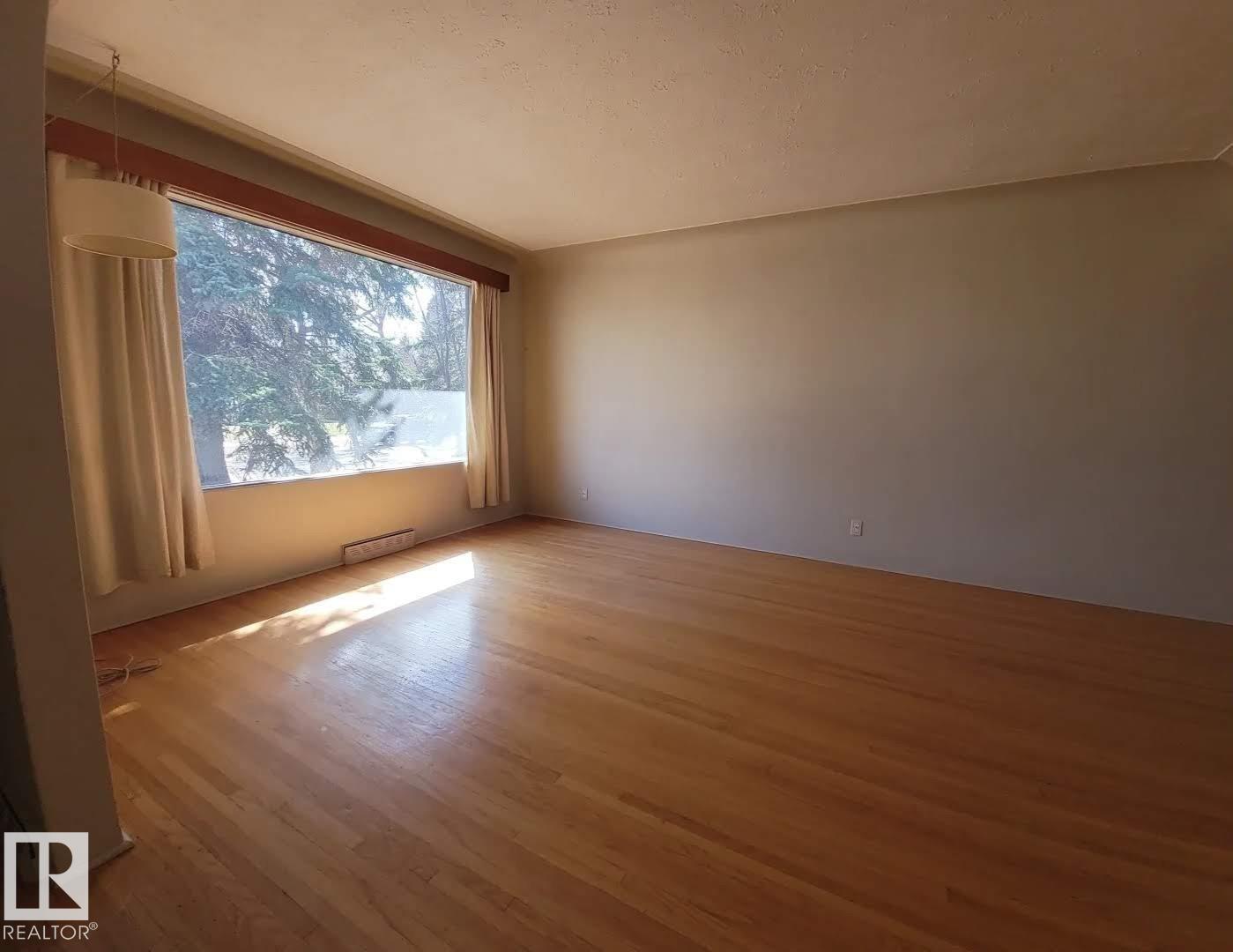 Photo 9 at 14416 110a Avenue NW, McQueen, Edmonton