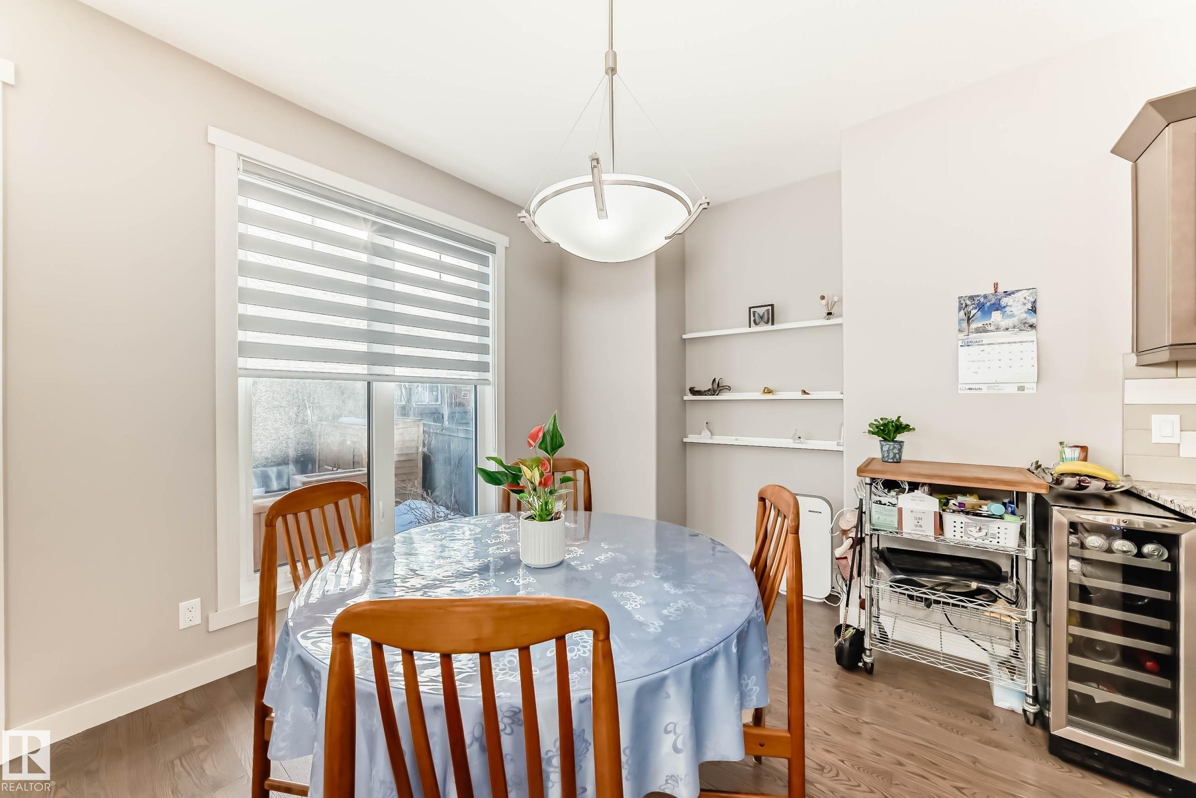 https://zimg.paragon.ice.com/ParagonImages/Property/PM/RAE/225397228/16/0/0/b522a5a5db6831abc4d904e54e7702a6/1/7a303286c7b75c4d911d13b20ff480cd/225397228-5EA92BFC-89B3-4036-BDA4-CFA36BDDF020.JPG