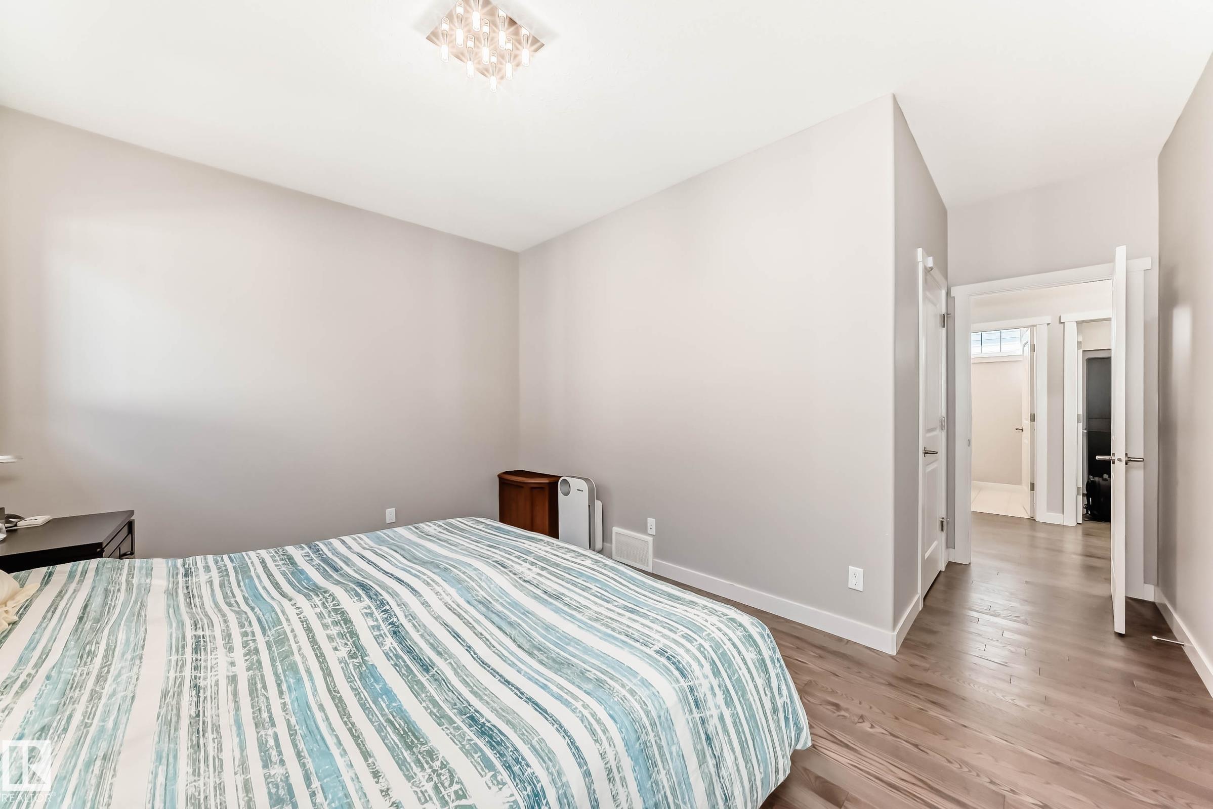https://zimg.paragon.ice.com/ParagonImages/Property/PM/RAE/225397228/27/0/0/c66446b720d730f9671f8a156e2b44bf/1/7a303286c7b75c4d911d13b20ff480cd/225397228-711FDD53-E05F-4014-ADC7-5D9BD223701E.JPG