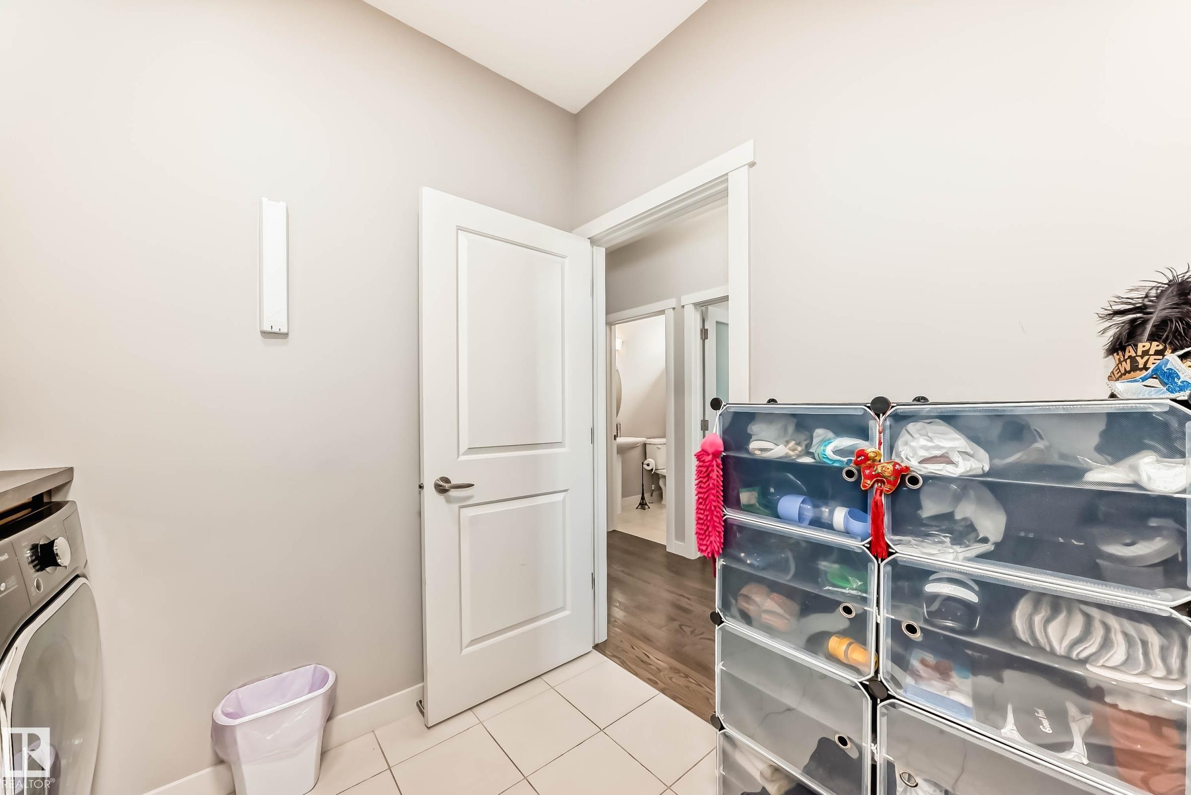 https://zimg.paragon.ice.com/ParagonImages/Property/PM/RAE/225397228/39/0/0/d8eff4ddbe75bc4968230a3f11270a40/1/7a303286c7b75c4d911d13b20ff480cd/225397228-502448ED-7F53-4004-9BC3-D803195626E5.JPG