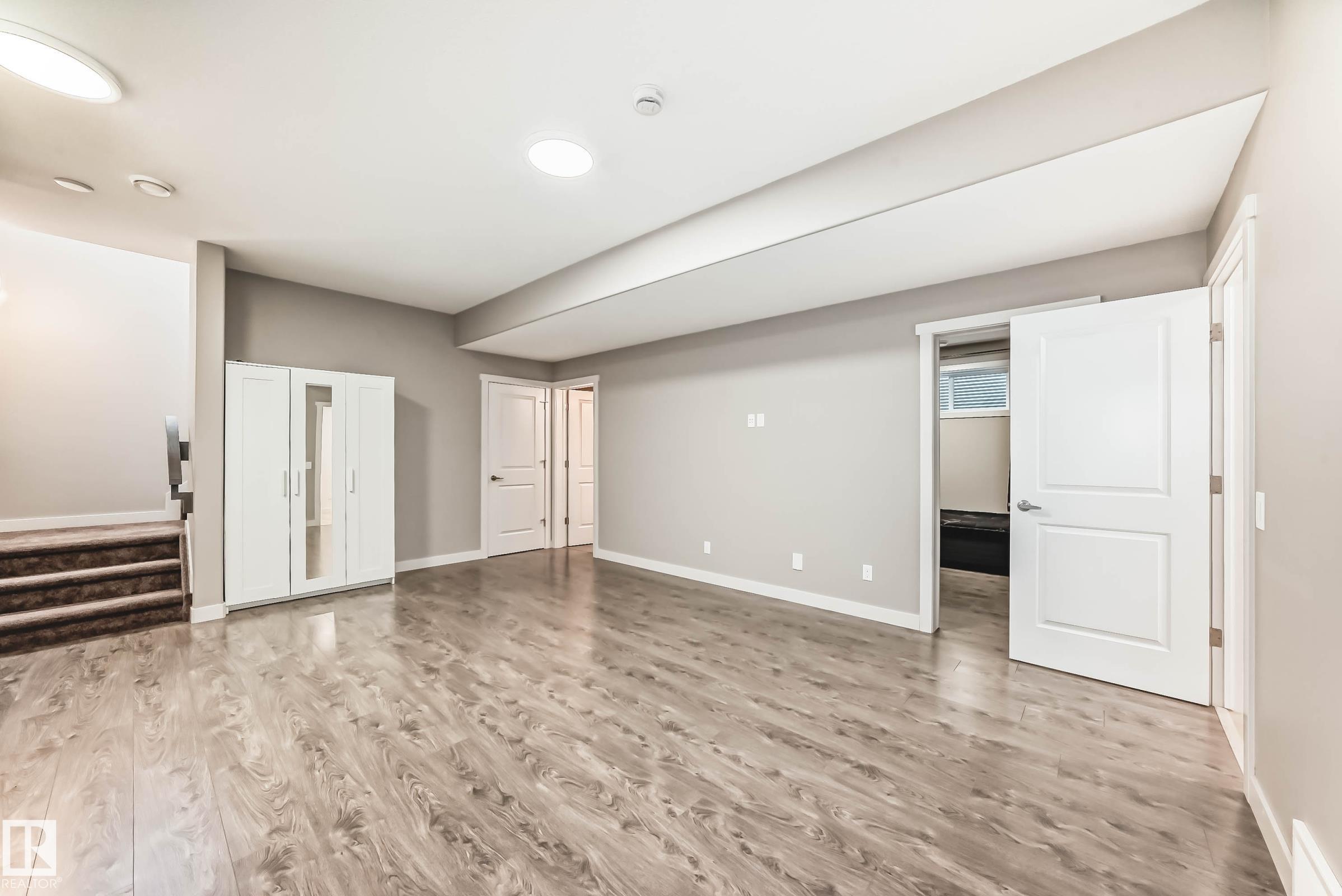 https://zimg.paragon.ice.com/ParagonImages/Property/PM/RAE/225397228/40/0/0/75f052a56b88092f67b36af45f48a694/1/7a303286c7b75c4d911d13b20ff480cd/225397228-FBA55E97-5691-4225-B92F-E6159E37D0AC.JPG