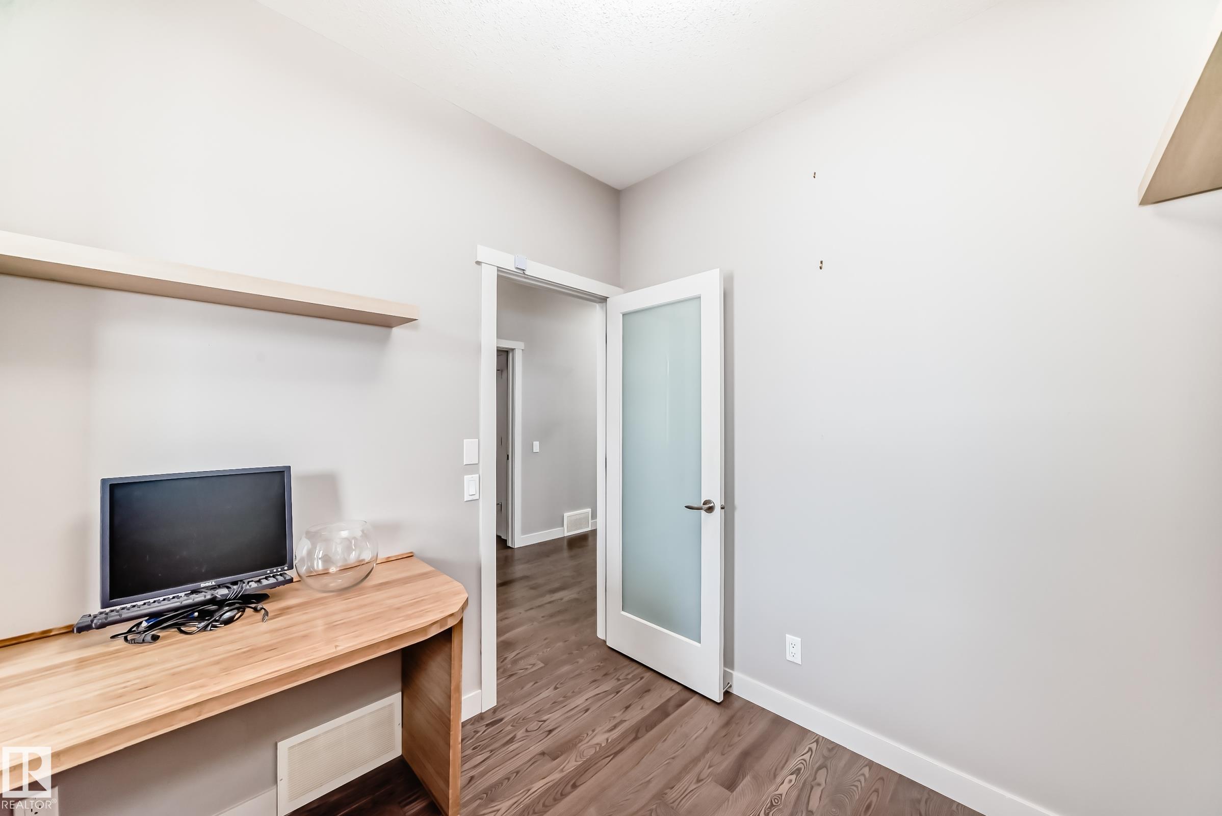https://zimg.paragon.ice.com/ParagonImages/Property/PM/RAE/225397228/6/0/0/dc2de2700f6125cf4f7410640827b970/1/7a303286c7b75c4d911d13b20ff480cd/225397228-9684f1a1-6b2c-49e2-ab65-620a31618a8d.JPG