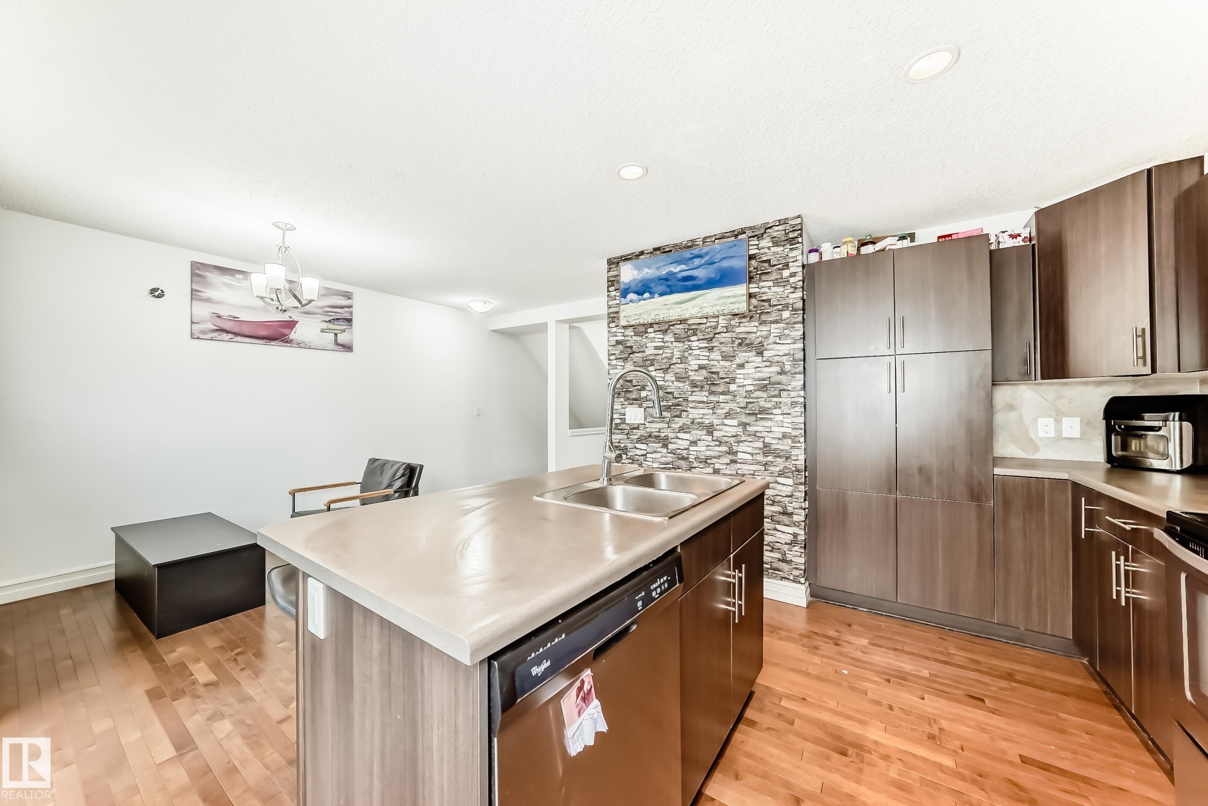 Photo 12 at 69 - 3625 144 Avenue NW, Clareview Town Centre, Edmonton