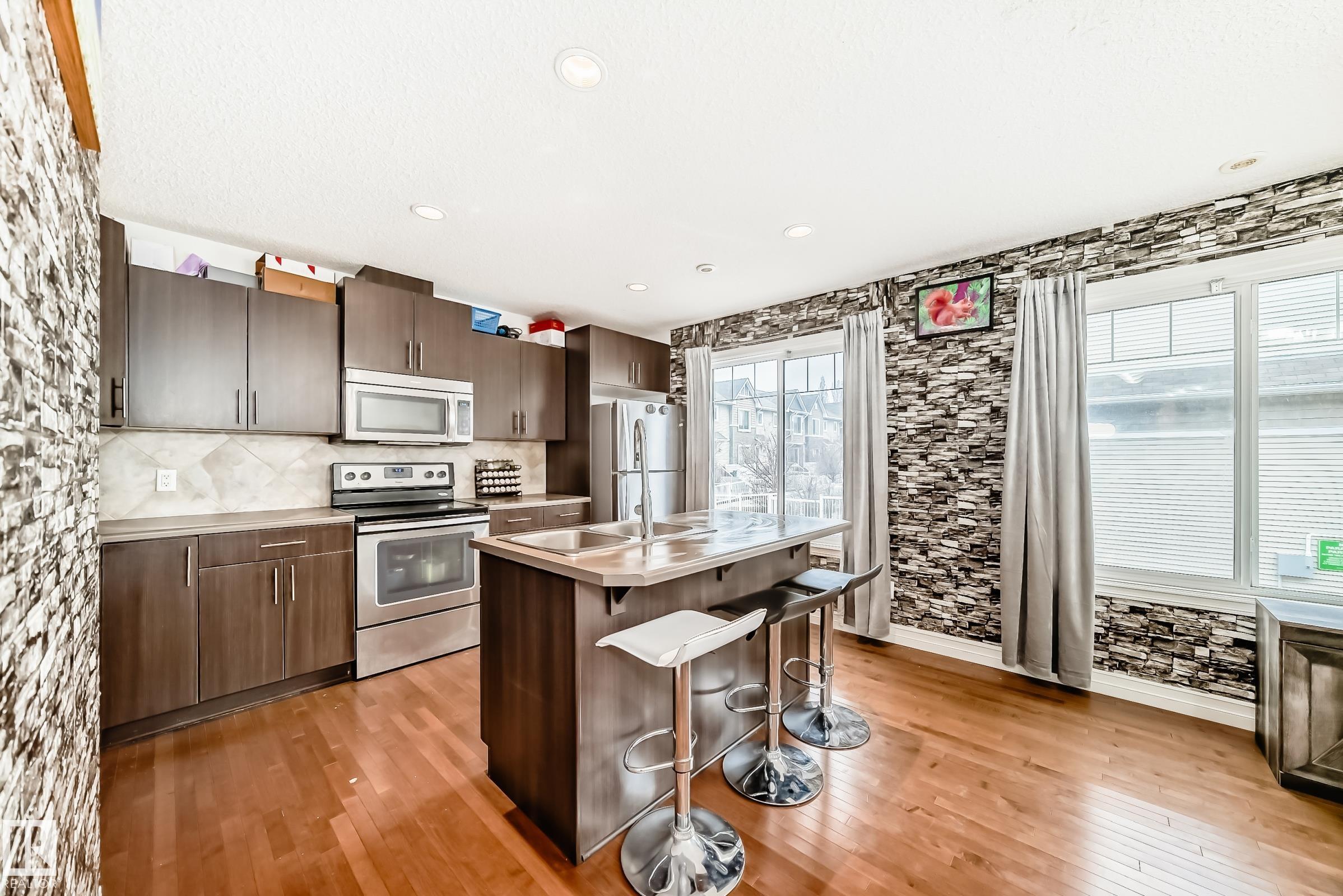 Photo 8 at 69 - 3625 144 Avenue NW, Clareview Town Centre, Edmonton