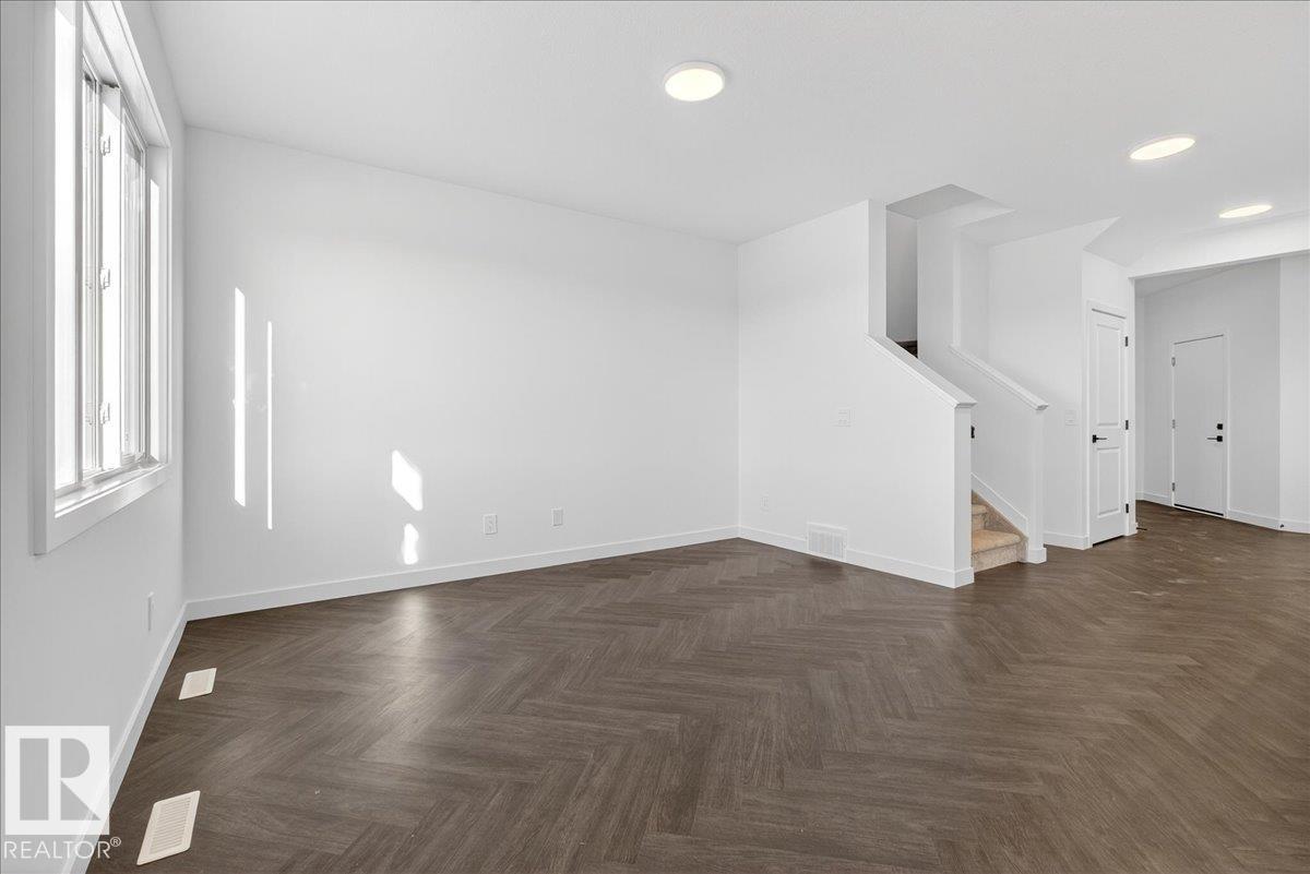 https://zimg.paragon.ice.com/ParagonImages/Property/PM/RAE/225397232/6/0/0/8d1d15a9719ae191ec5ae0ef4c013385/1/cc2456252a480a7cb3e0531d5e5fef1a/225397232-6626e510-05d3-4d2d-935d-50b51416d7ba.JPG