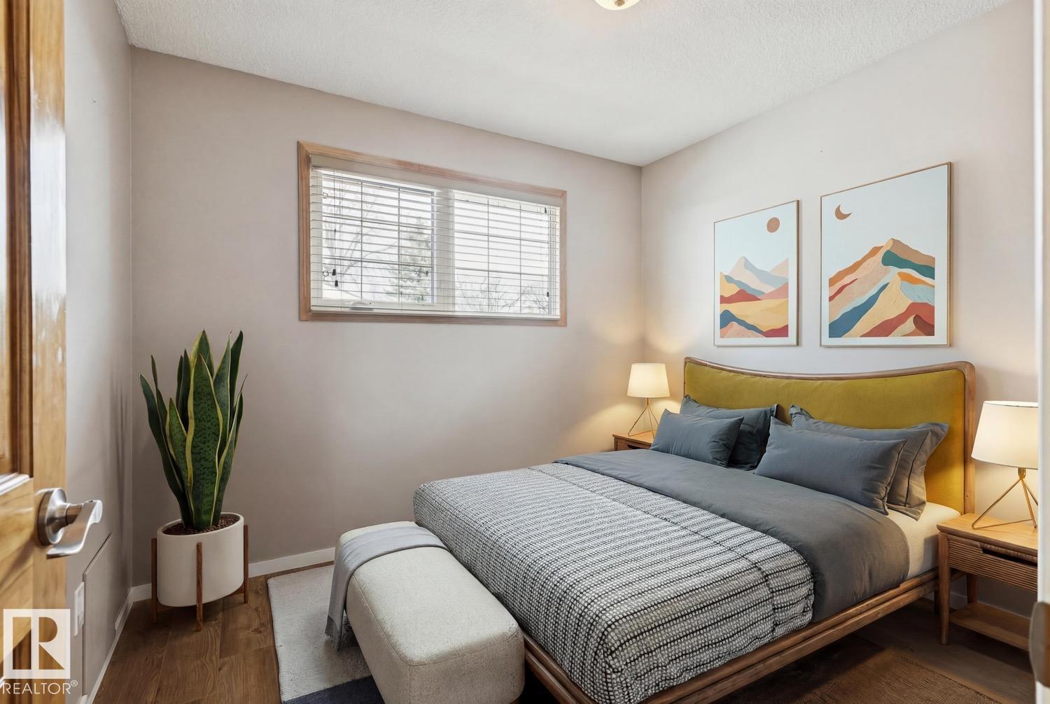 Photo 11 at 9124 167 Street NW, West Meadowlark Park, Edmonton