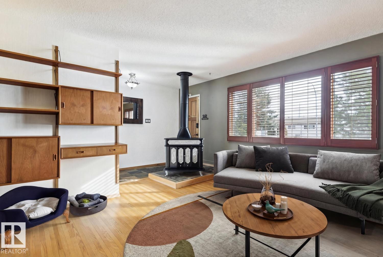 Photo 8 at 9124 167 Street NW, West Meadowlark Park, Edmonton