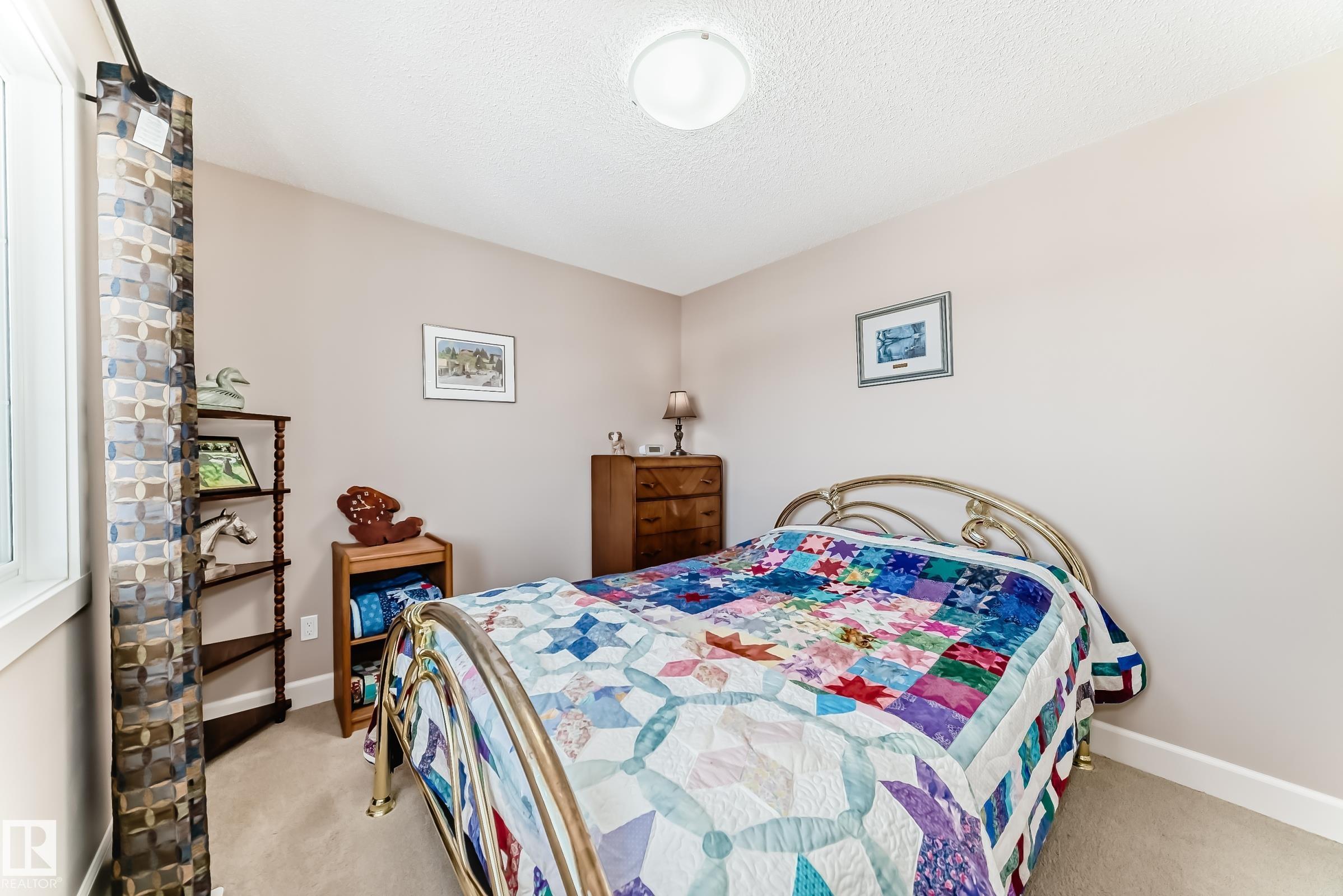 Photo 11 at 16520 136 Street NW, Carlton, Edmonton