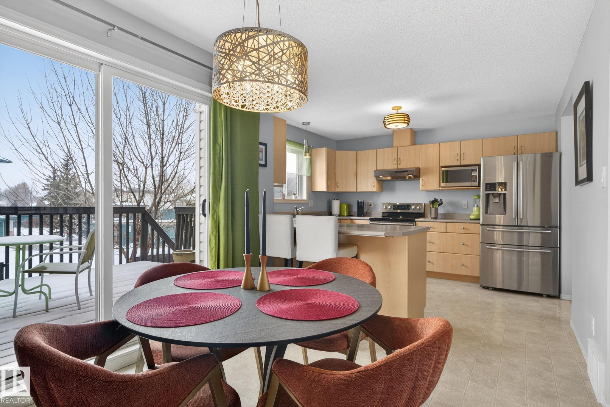 Photo 11 at 27 - 225 Blackburn Drive E SW, Blackburne, Edmonton