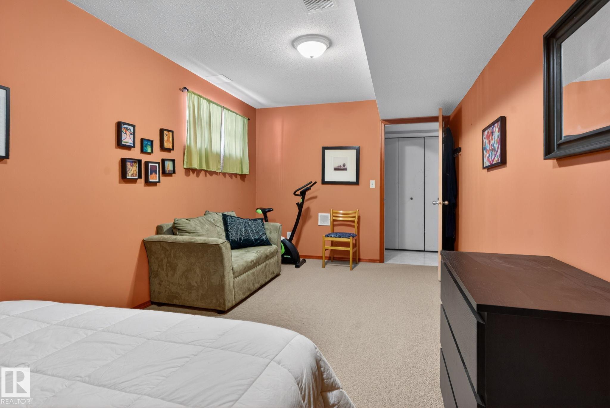 Photo 32 at 27 - 225 Blackburn Drive E SW, Blackburne, Edmonton