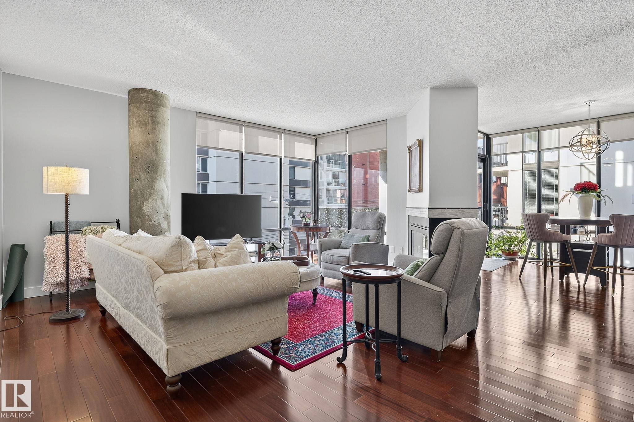 401 - 10028 119 Street NW, Wîhkwêntôwin, Edmonton