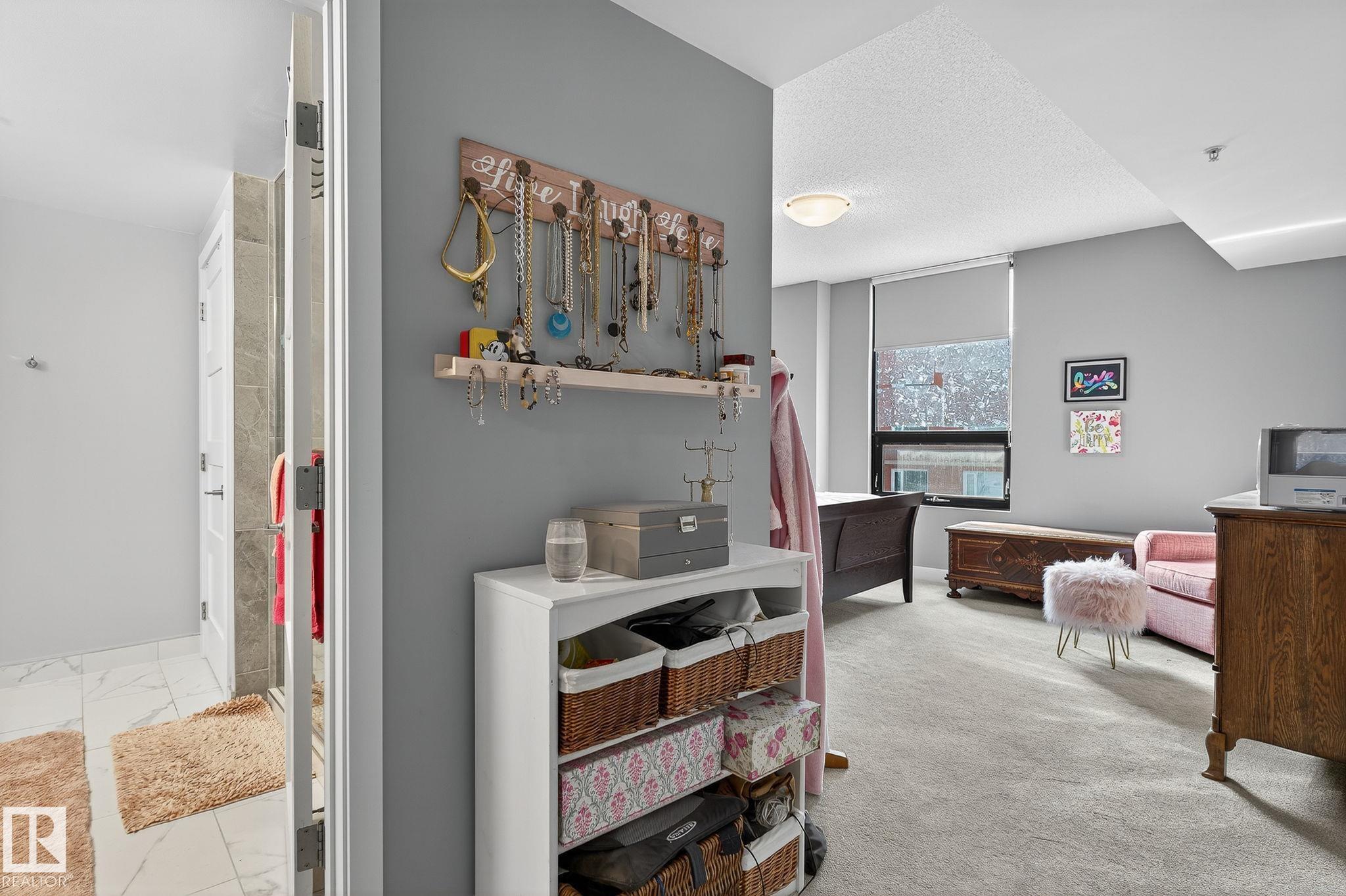 Photo 12 at 401 - 10028 119 Street NW, Wîhkwêntôwin, Edmonton