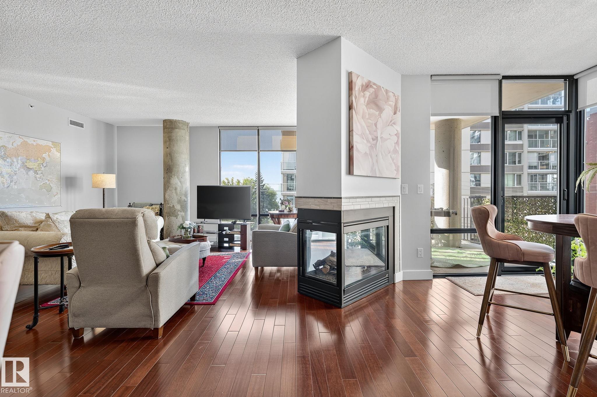 401 - 10028 119 Street NW, Wîhkwêntôwin, Edmonton