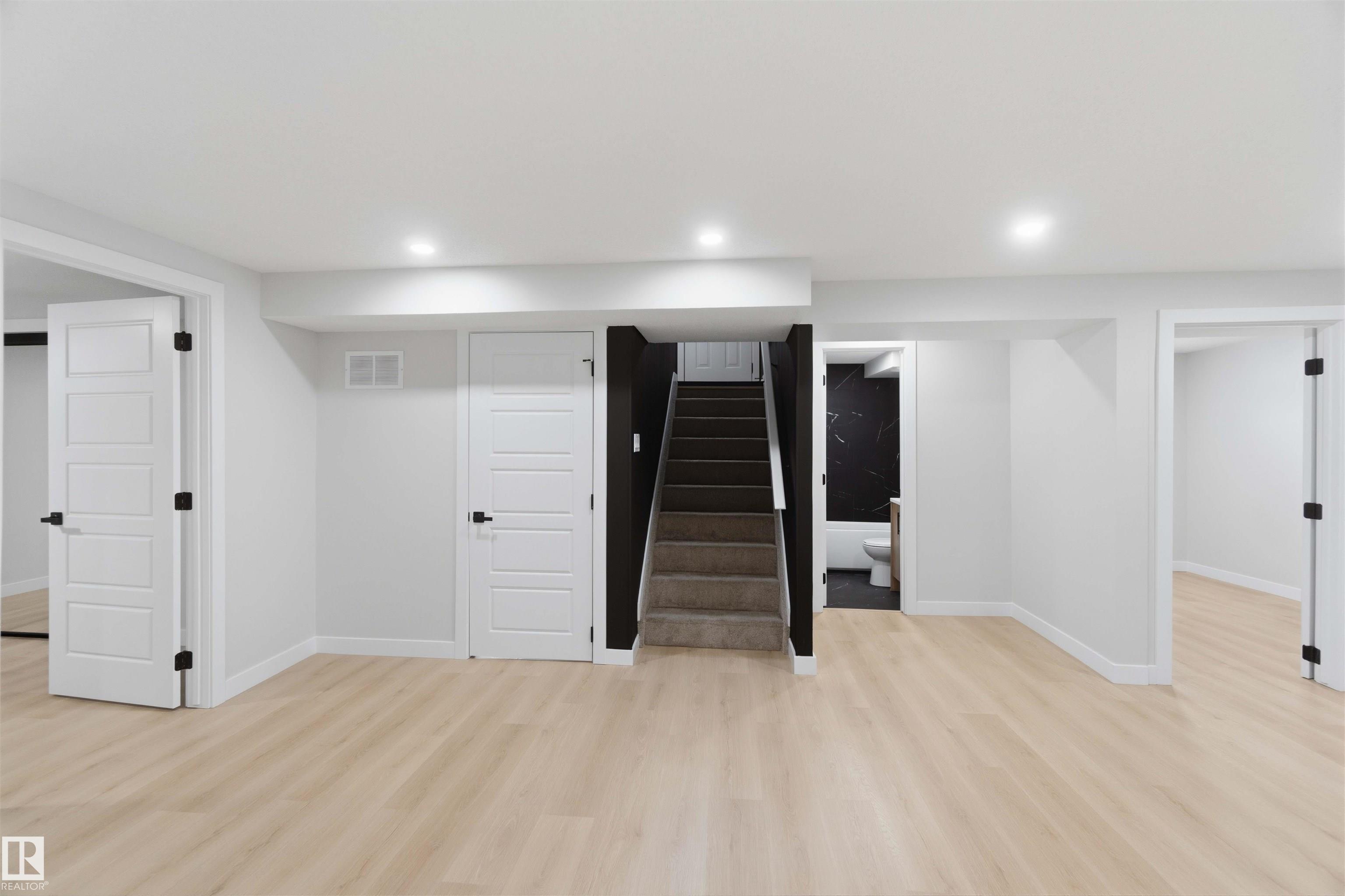 Photo 30 at 15015 95 Street NW, Evansdale, Edmonton