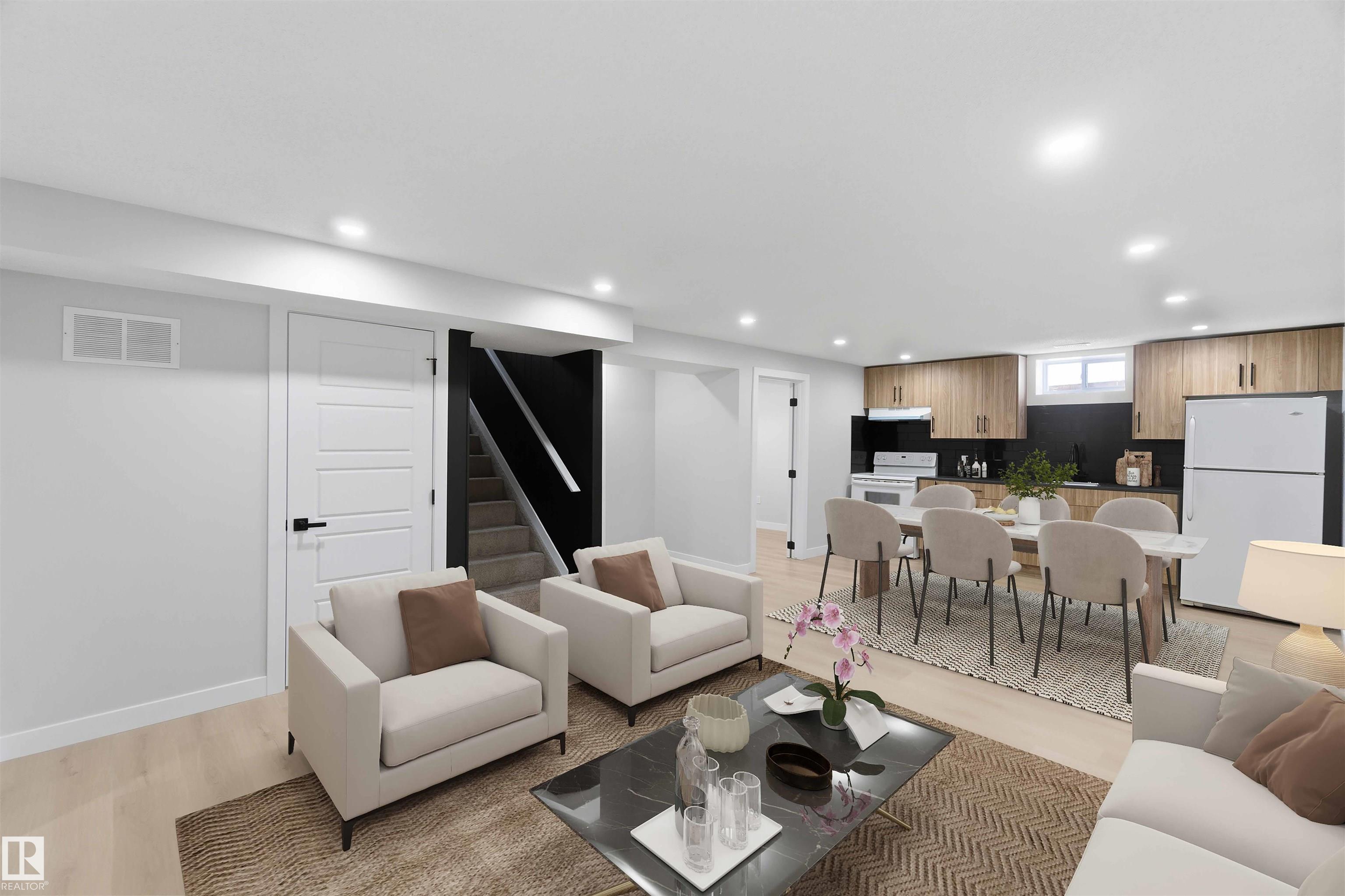 Photo 32 at 15015 95 Street NW, Evansdale, Edmonton