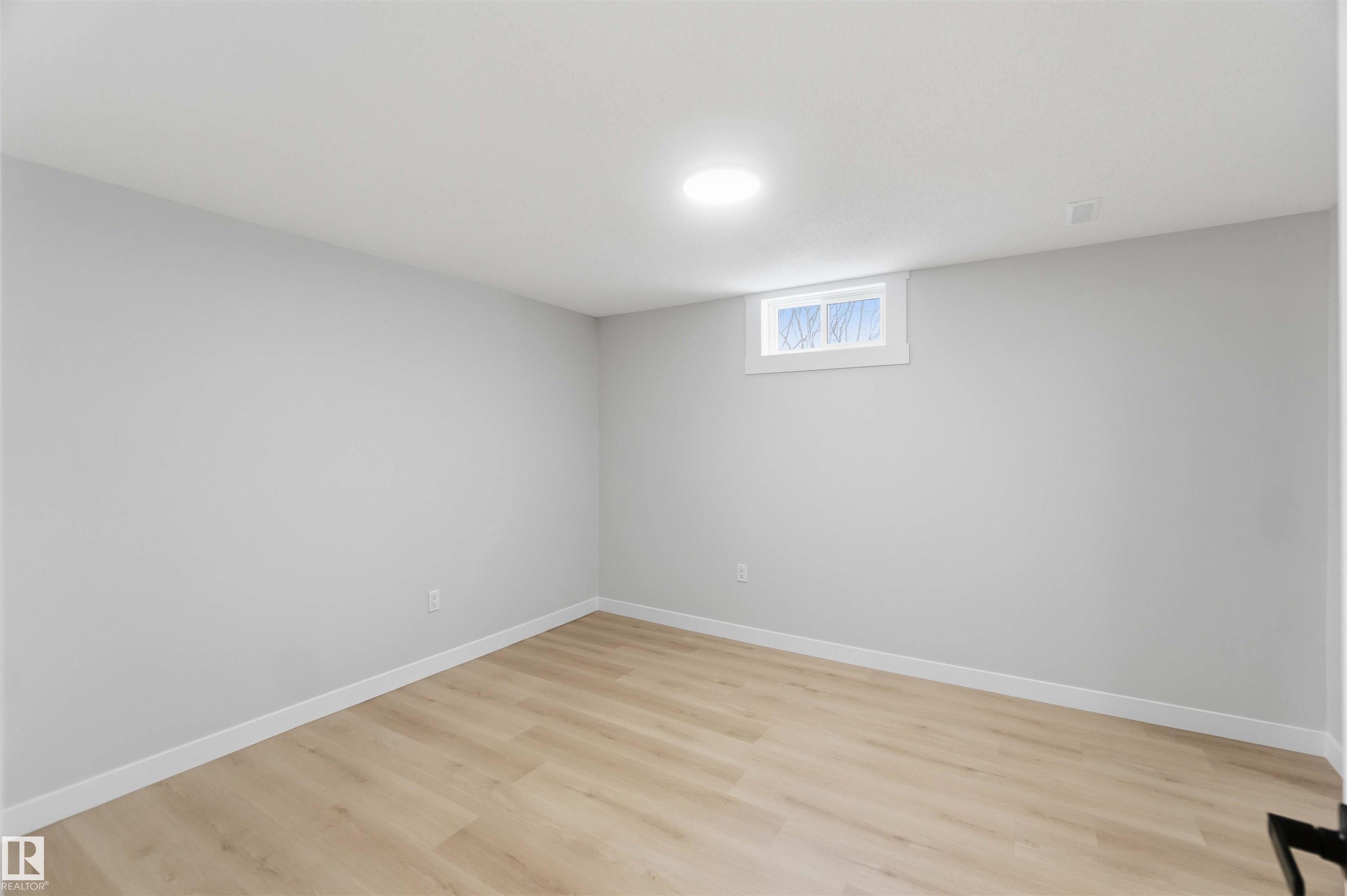 Photo 39 at 15015 95 Street NW, Evansdale, Edmonton