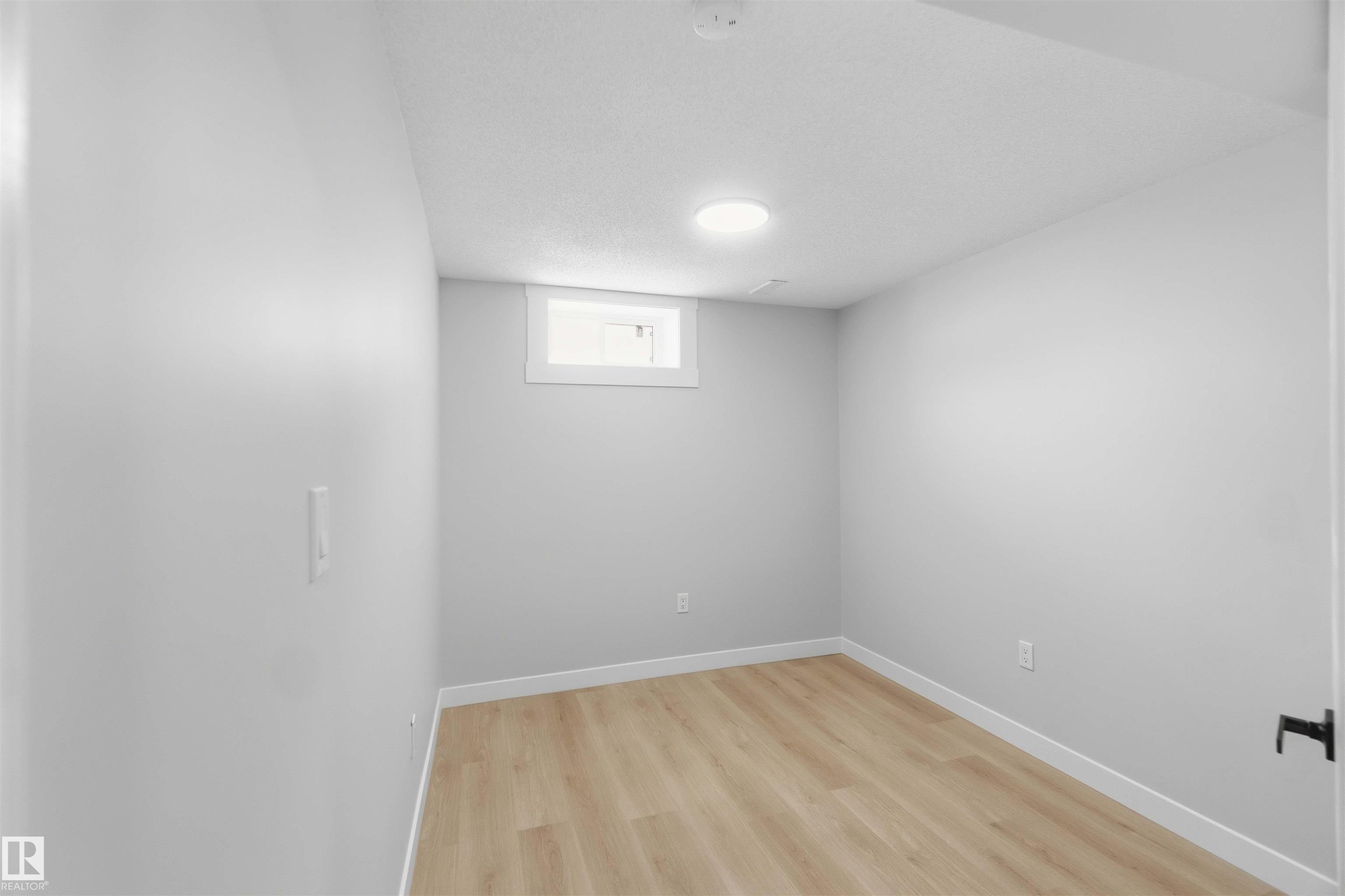 Photo 41 at 15015 95 Street NW, Evansdale, Edmonton