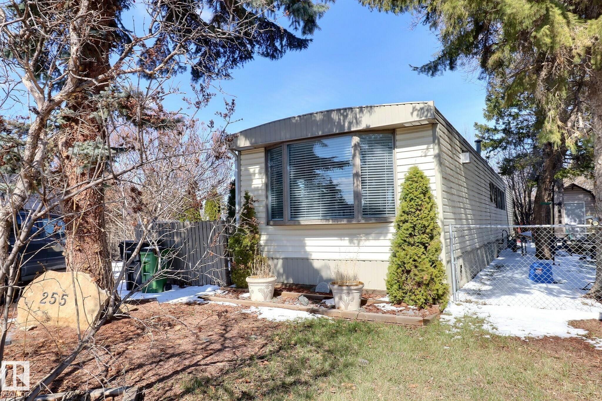 https://zimg.paragon.ice.com/ParagonImages/Property/PM/RAE/225397245/11/0/0/9feada29c4725a59c2e5bdbe0fe5767b/1/2c654344d333670914f16633b81458e2/225397245-6f671bc5-ac05-45b6-a461-8c9a28d7c621.JPG