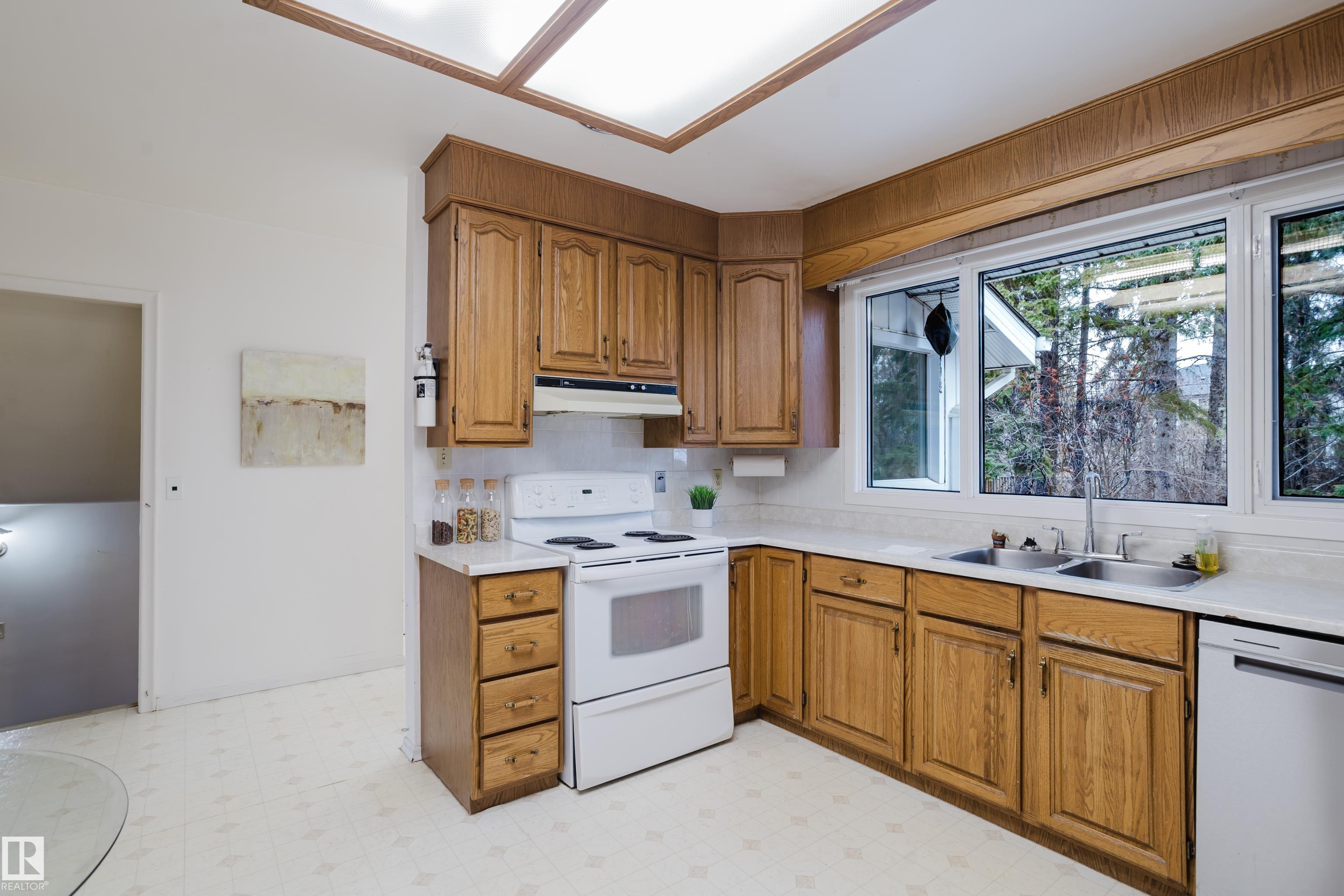 Photo 16 at 7907 Saskatchewan Drive NW, Belgravia, Edmonton