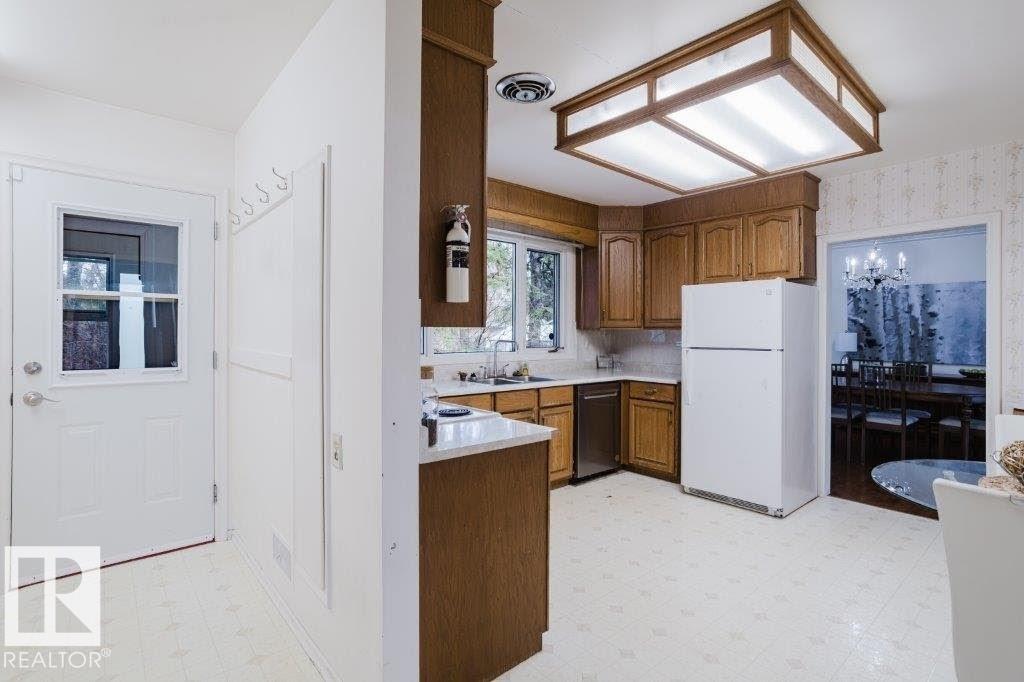 Photo 17 at 7907 Saskatchewan Drive NW, Belgravia, Edmonton