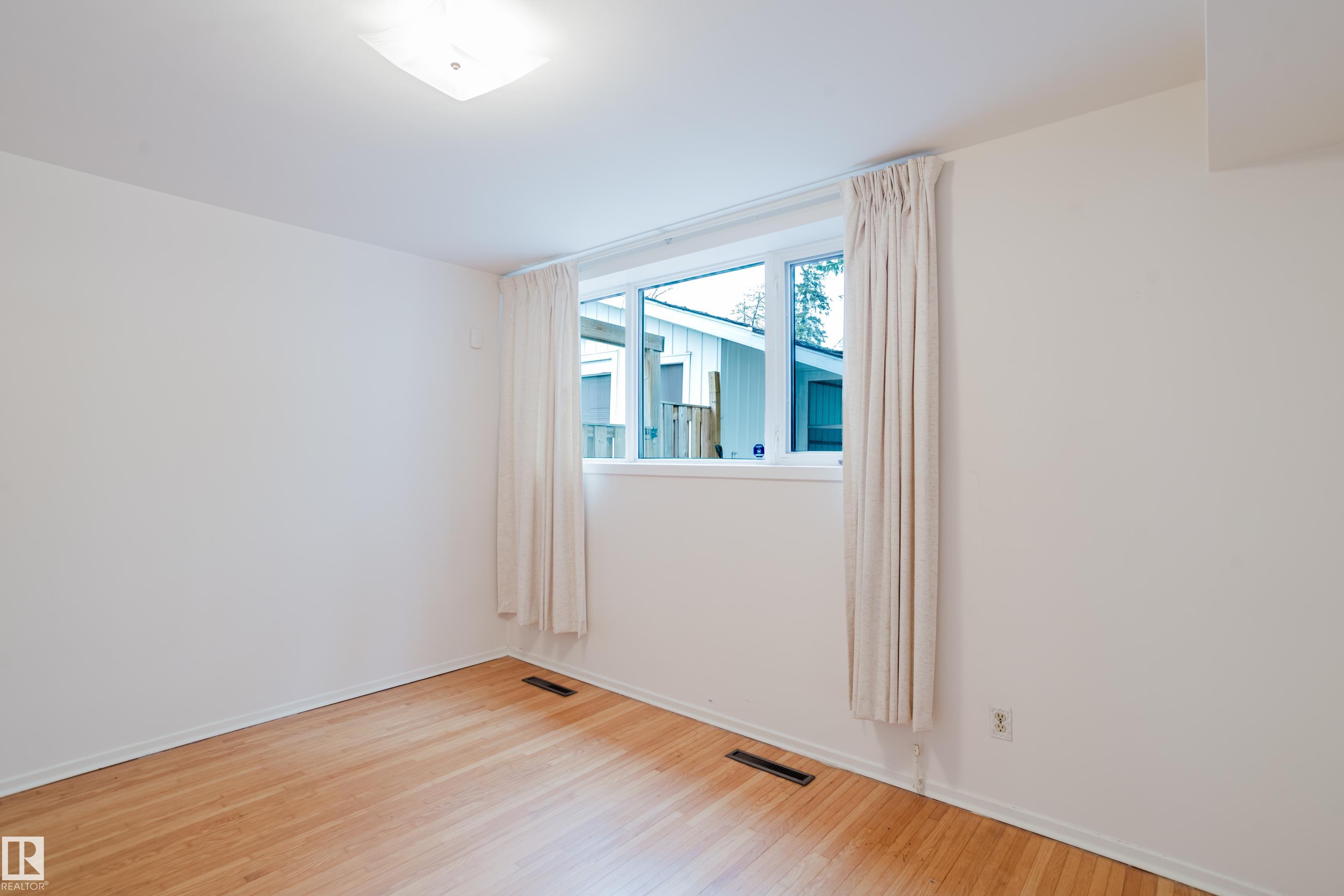 Photo 33 at 7907 Saskatchewan Drive NW, Belgravia, Edmonton