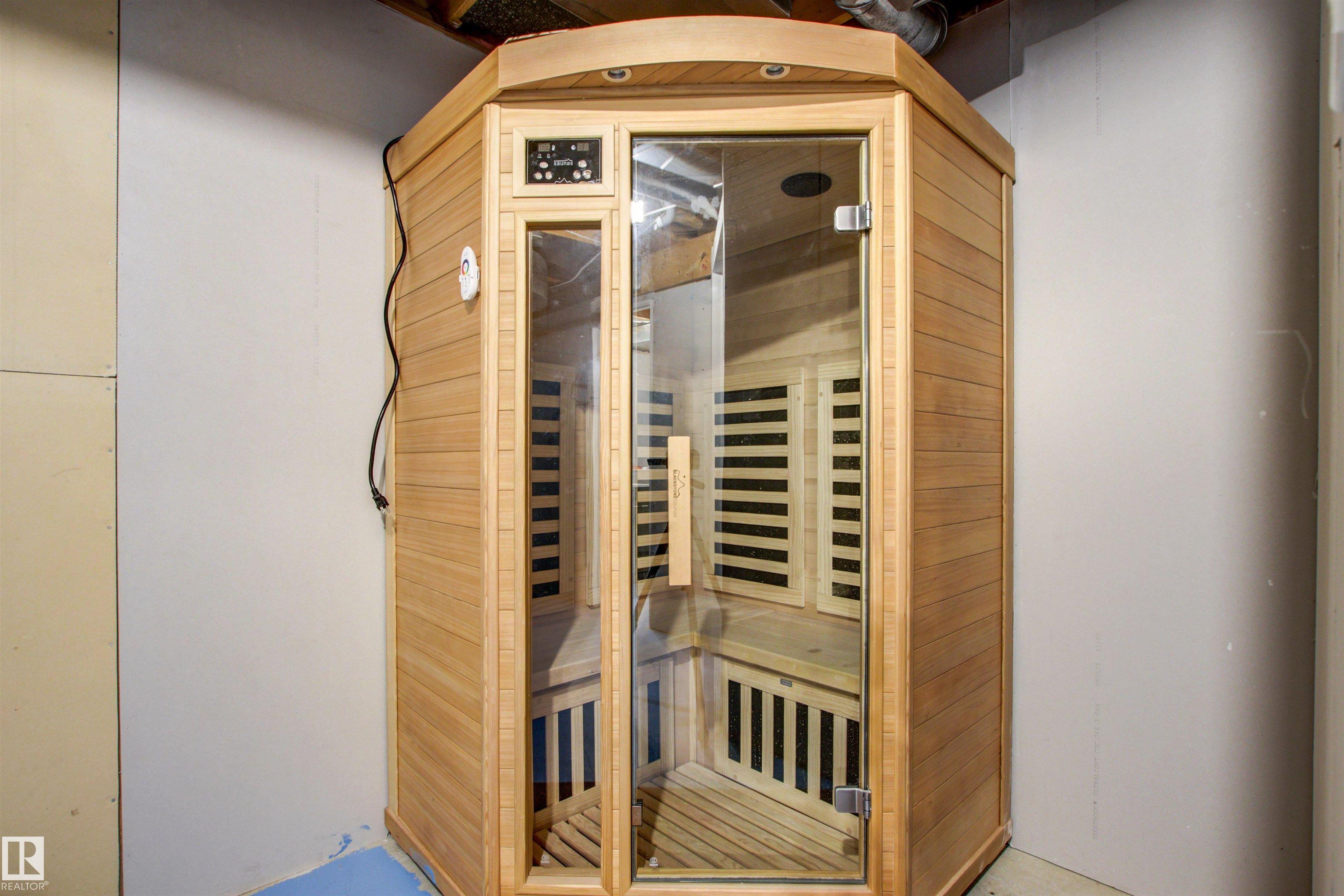 Photo 32 at 1491 Jefferys Crescent NW, Jackson Heights, Edmonton