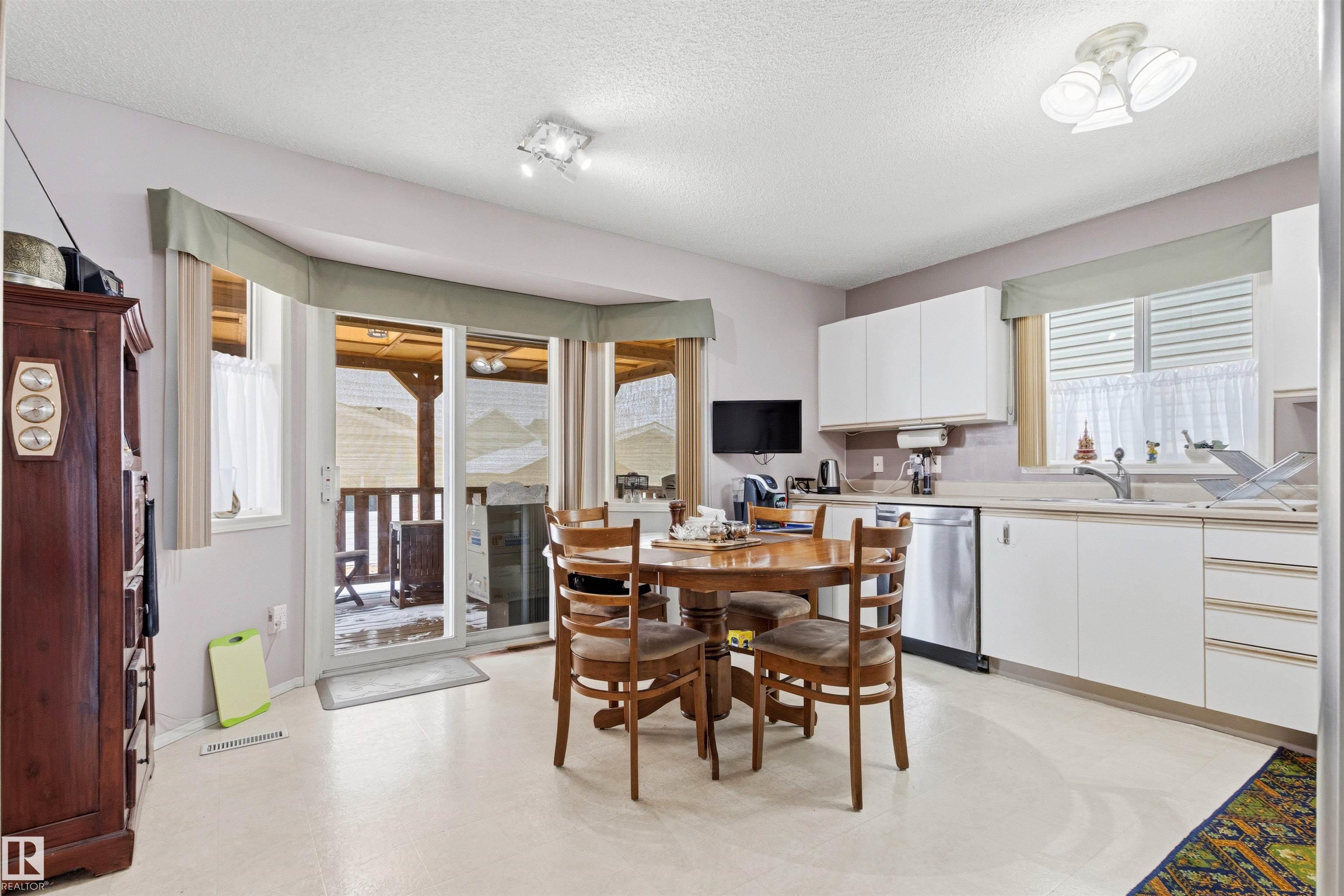 Photo 8 at 1491 Jefferys Crescent NW, Jackson Heights, Edmonton