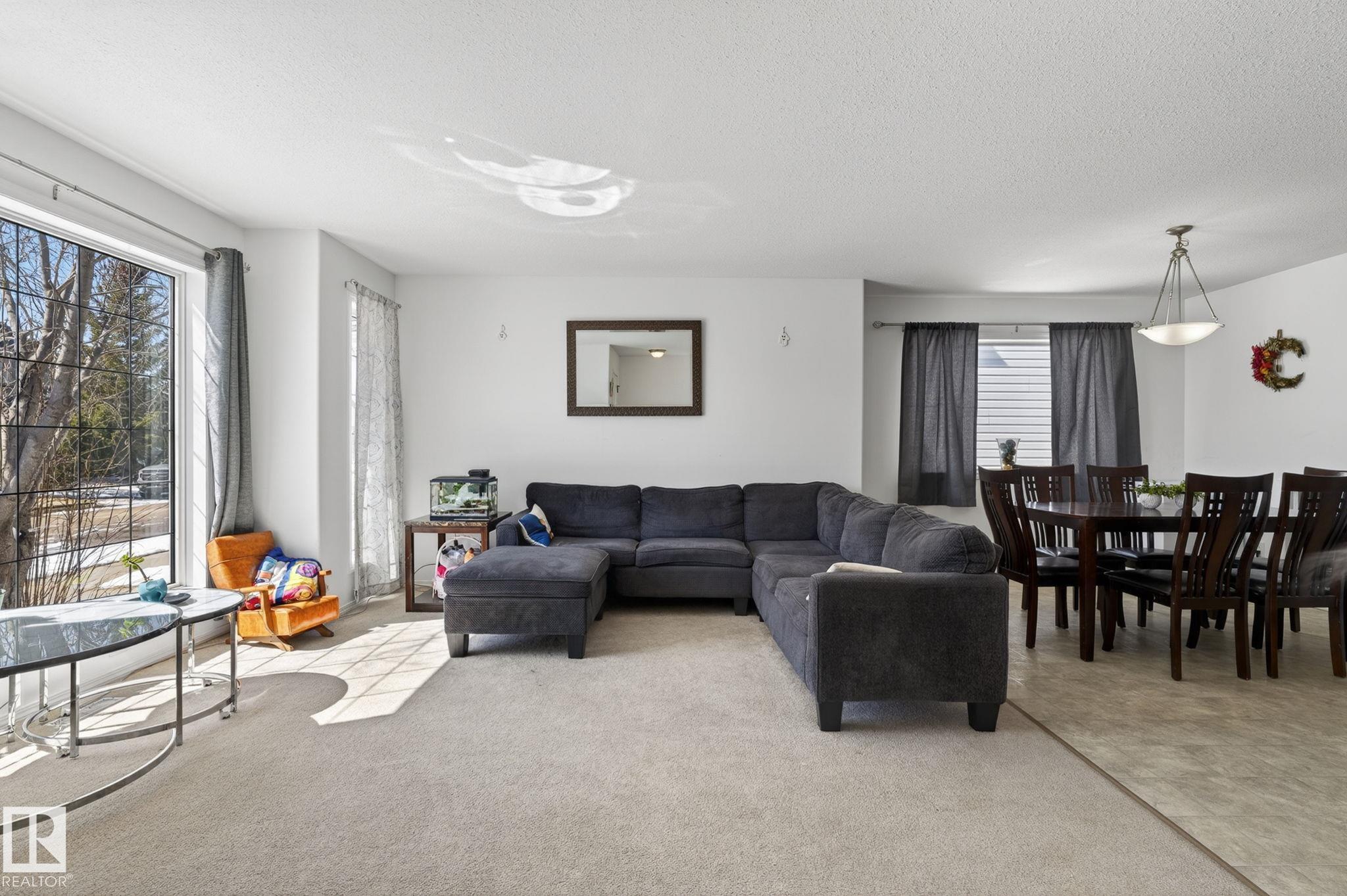 1904 36 Avenue NW, Wild Rose, Edmonton