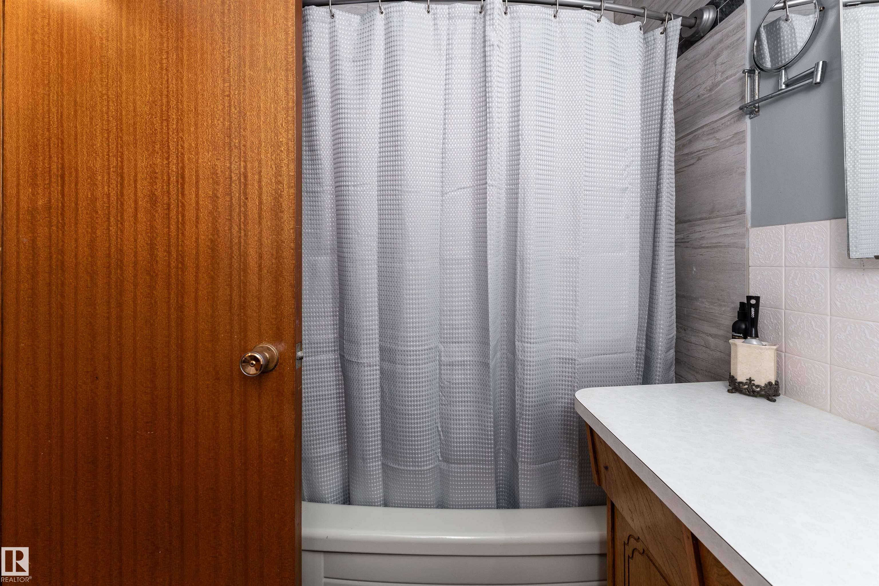 Photo 31 at 12928 - 12930 101 Street NW, Lauderdale, Edmonton