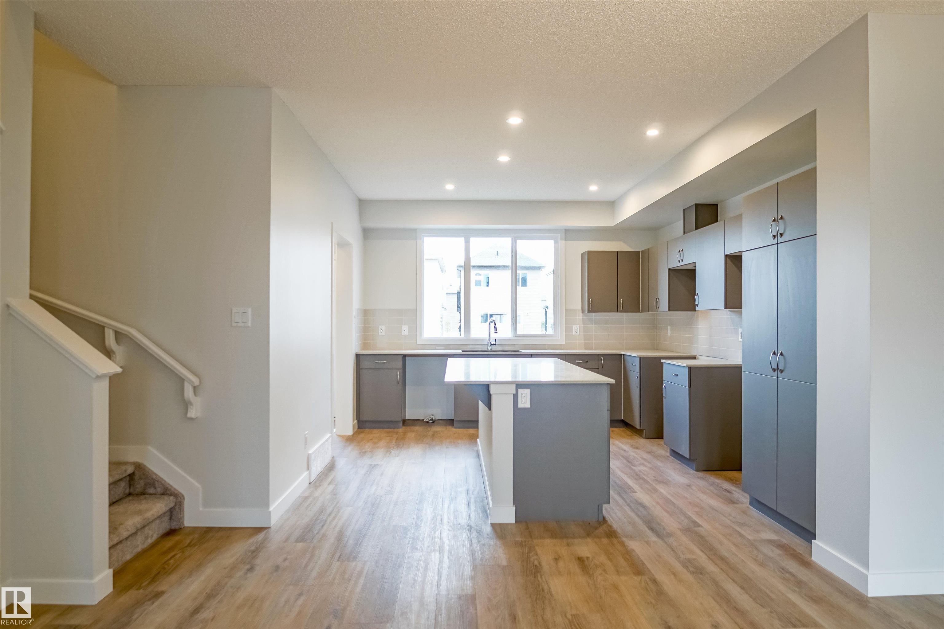 Photo 8 at 18136 74 Street NW, Crystallina Nera East, Edmonton