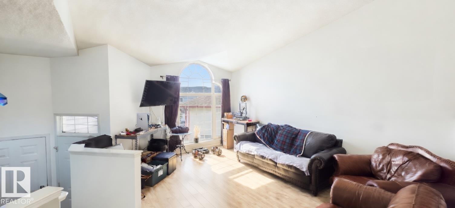 https://zimg.paragon.ice.com/ParagonImages/Property/PM/RAE/225397274/7/0/0/bc062f327f38c65c31d603a9b4070860/1/217087c2a164b9891a880aa5355f53d3/225397274-98bf6998-03ab-440e-bef7-71710add4df2.JPG