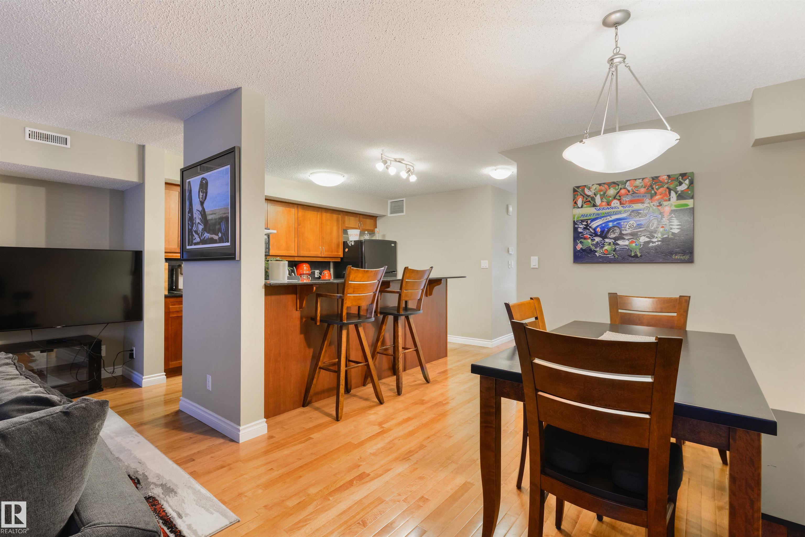 Photo 12 at 3 9026 Jasper Avenue NW, Boyle Street, Edmonton