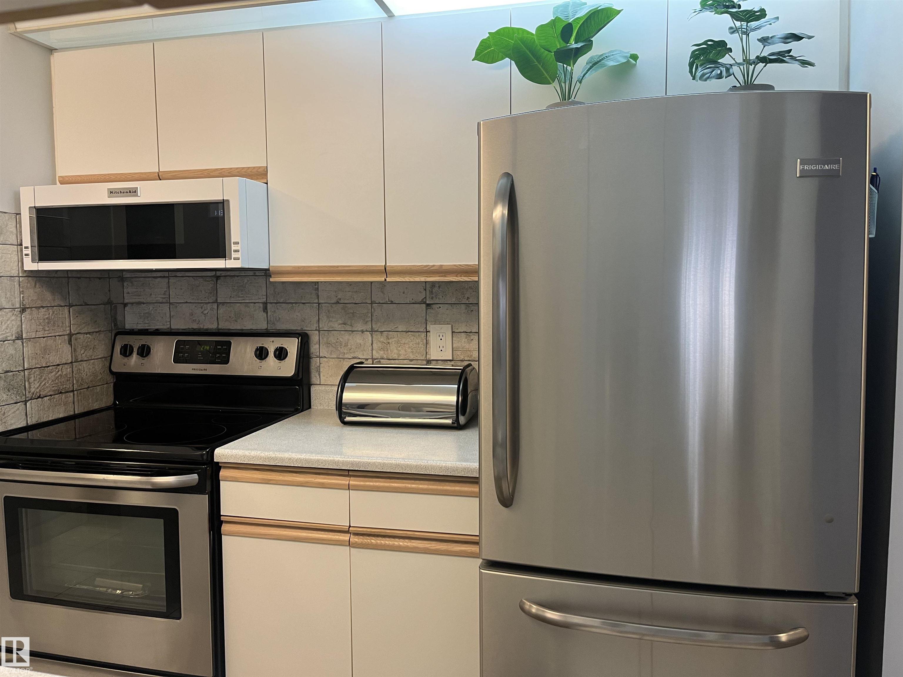 Photo 10 at 302 - 17467 98a Avenue NW, Terra Losa, Edmonton